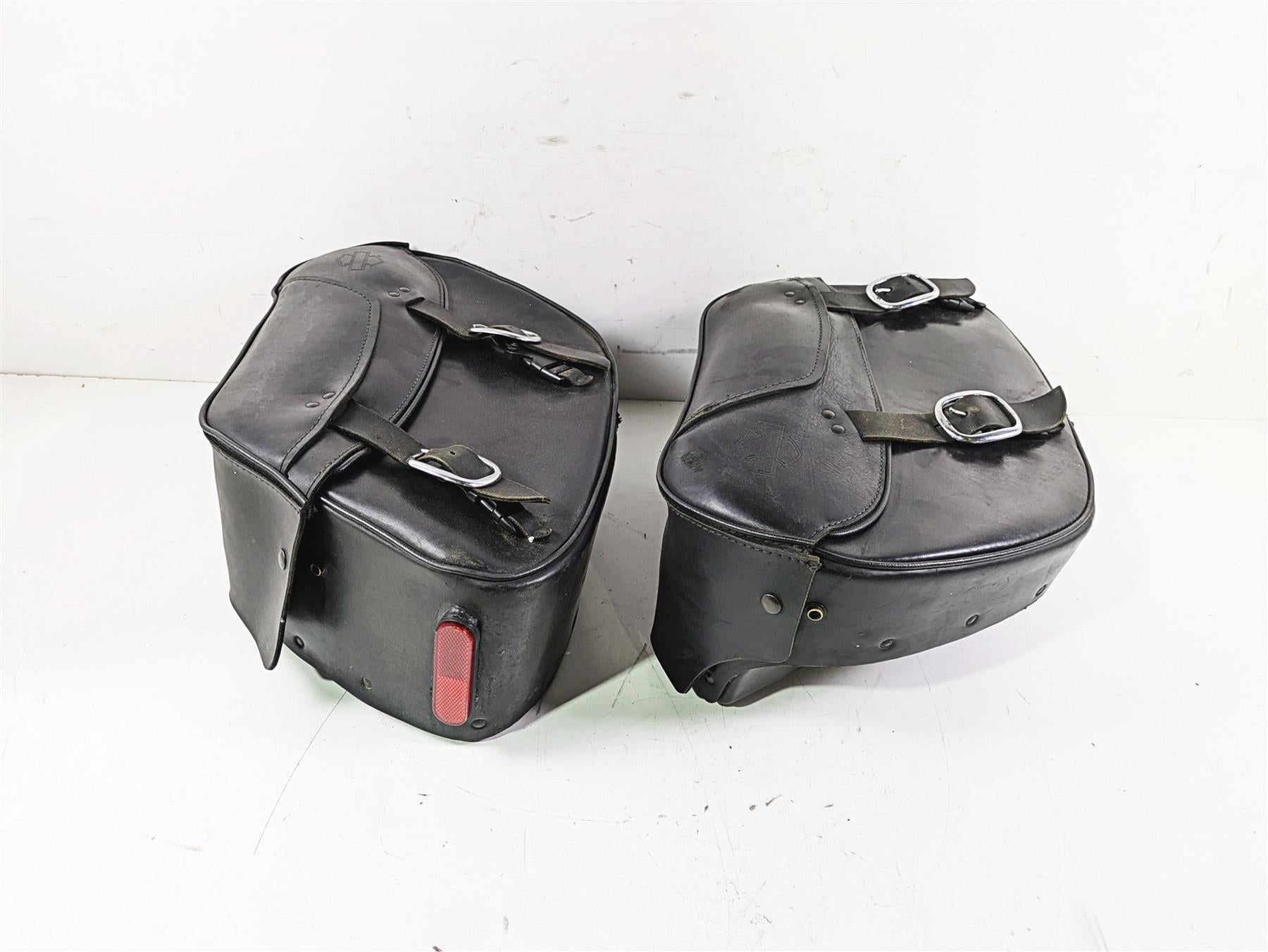 2002 Harley Dyna FXDL Low Rider Saddlebag Saddle Bag Set - Read 9036906D {{ shop.shopifyCountryName }} - Mototech271
