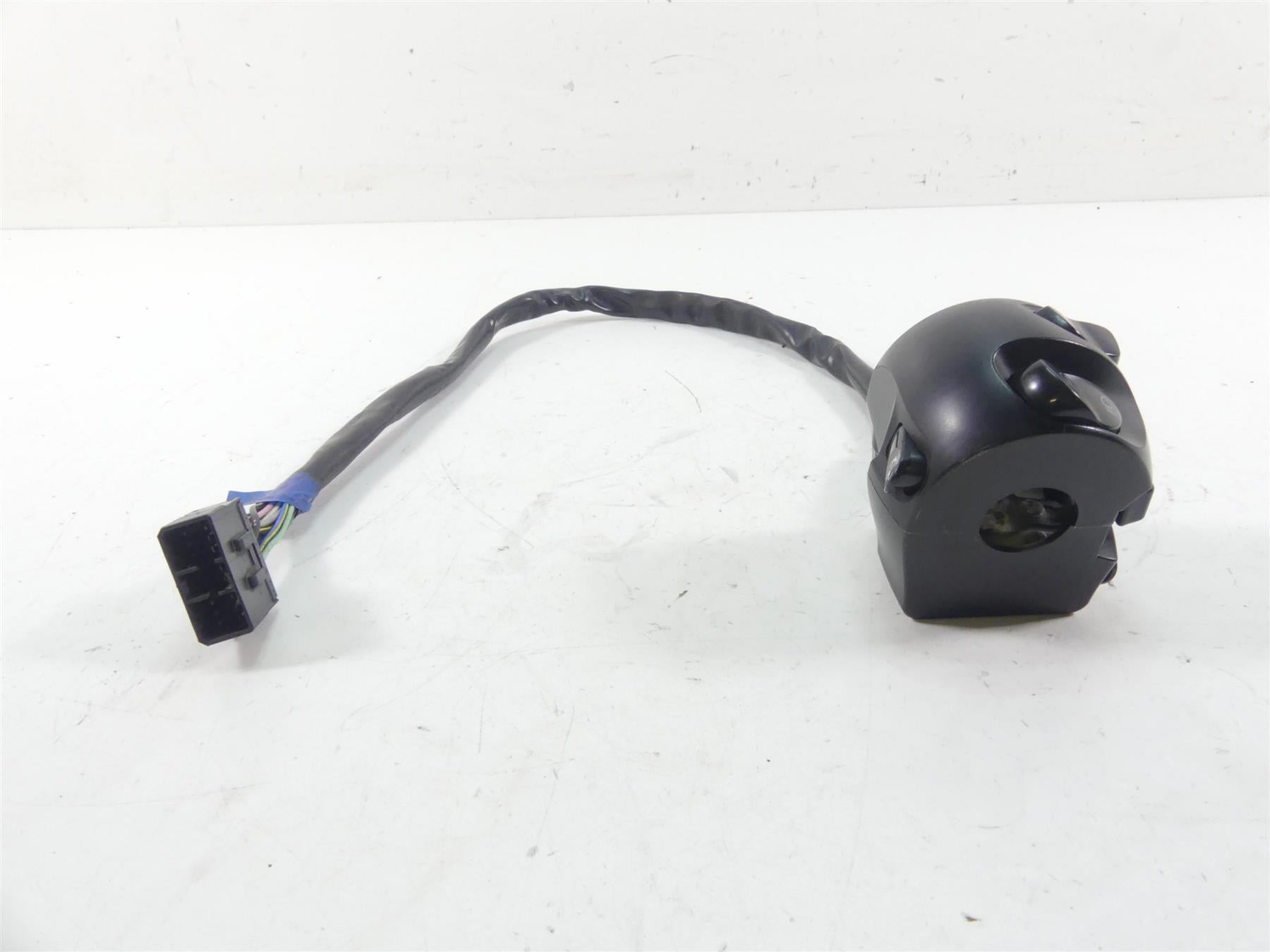 2013 Victory Cross Country Left Hand Light Horn Blinker Control Switch 4012119 {{ shop.shopifyCountryName }} - Mototech271