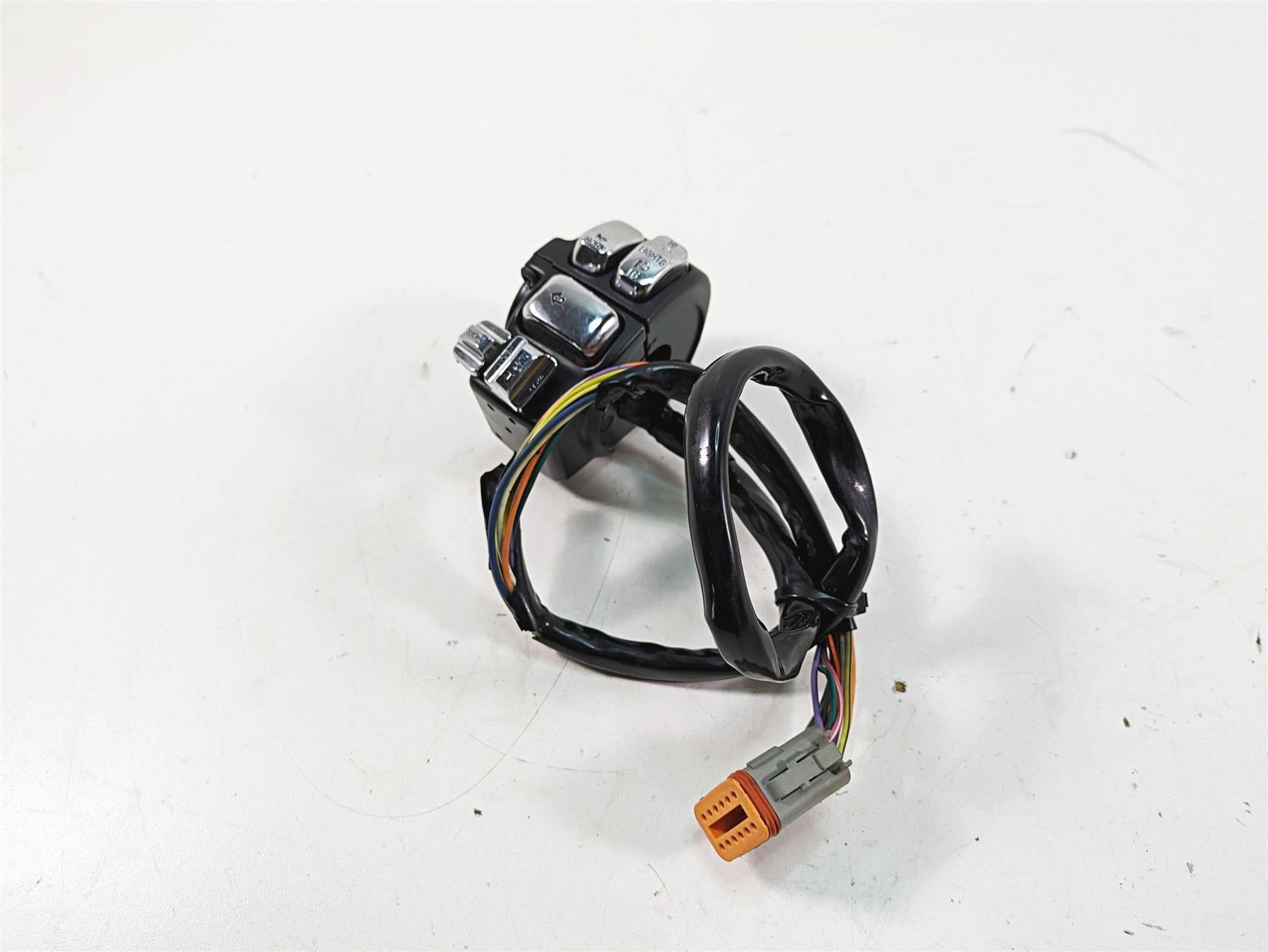 2005 Harley Touring FLHTCUI Electra Glide Left Hand Control Switch Read 71597-96 {{ shop.shopifyCountryName }} - Mototech271