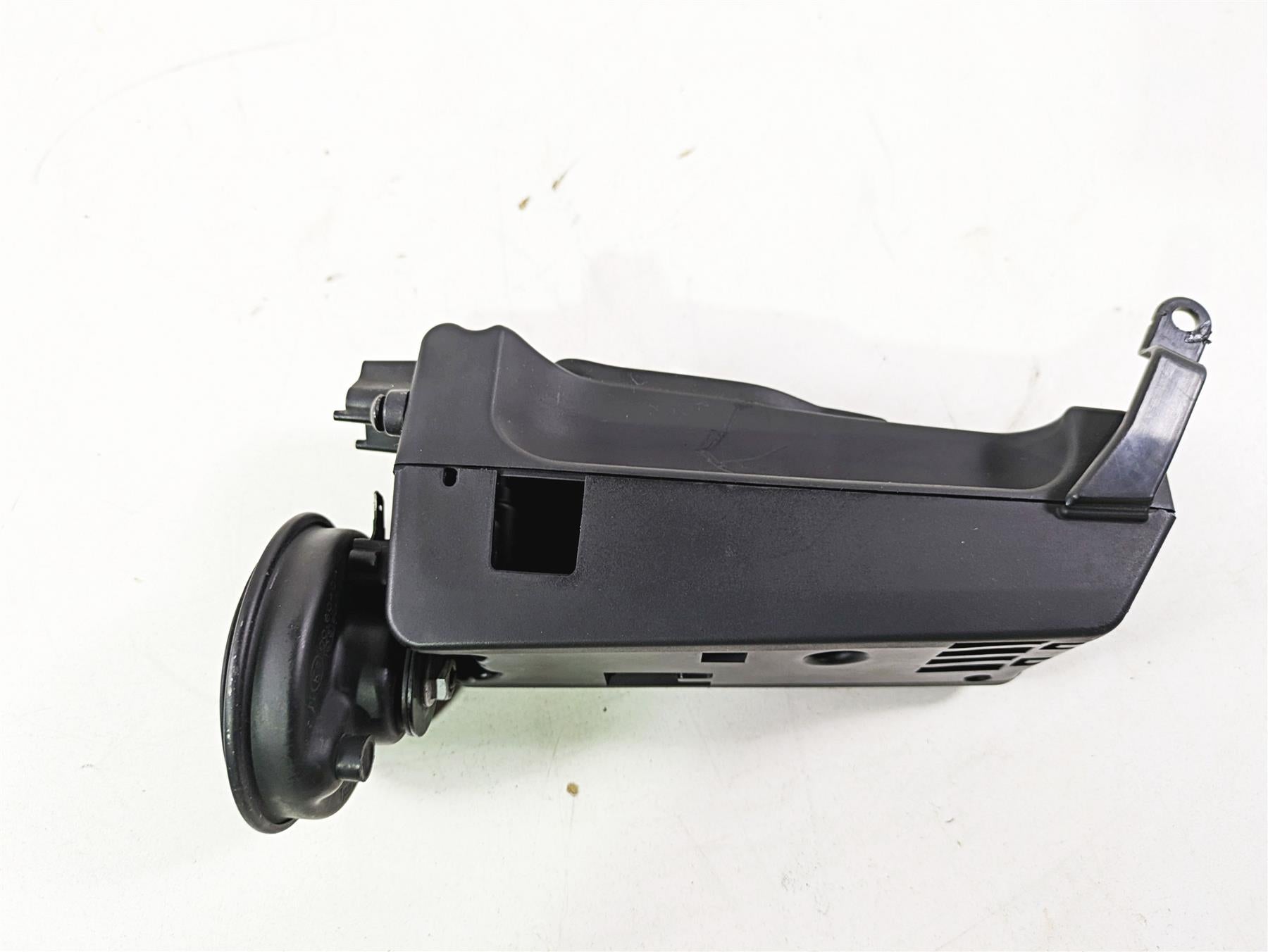 2021 Harley Softail FXST Standard Horn & Wiring Box 69202599 69000095 {{ shop.shopifyCountryName }} - Mototech271