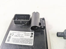 Load image into Gallery viewer, 2015 Harley Touring FLHTKL Electra Glide Bcm Security Control Module 69994-12B
