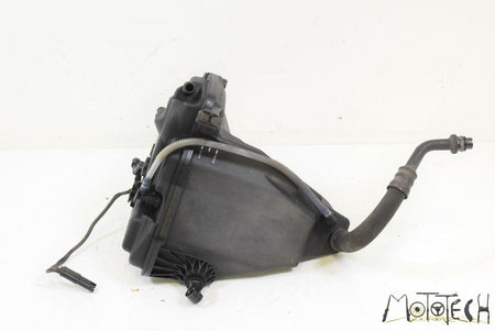 2009 BMW K1300 K1300S K40 Oil Tank Reservoir Assembly 770755101 {{ shop.shopifyCountryName }} - Mototech271