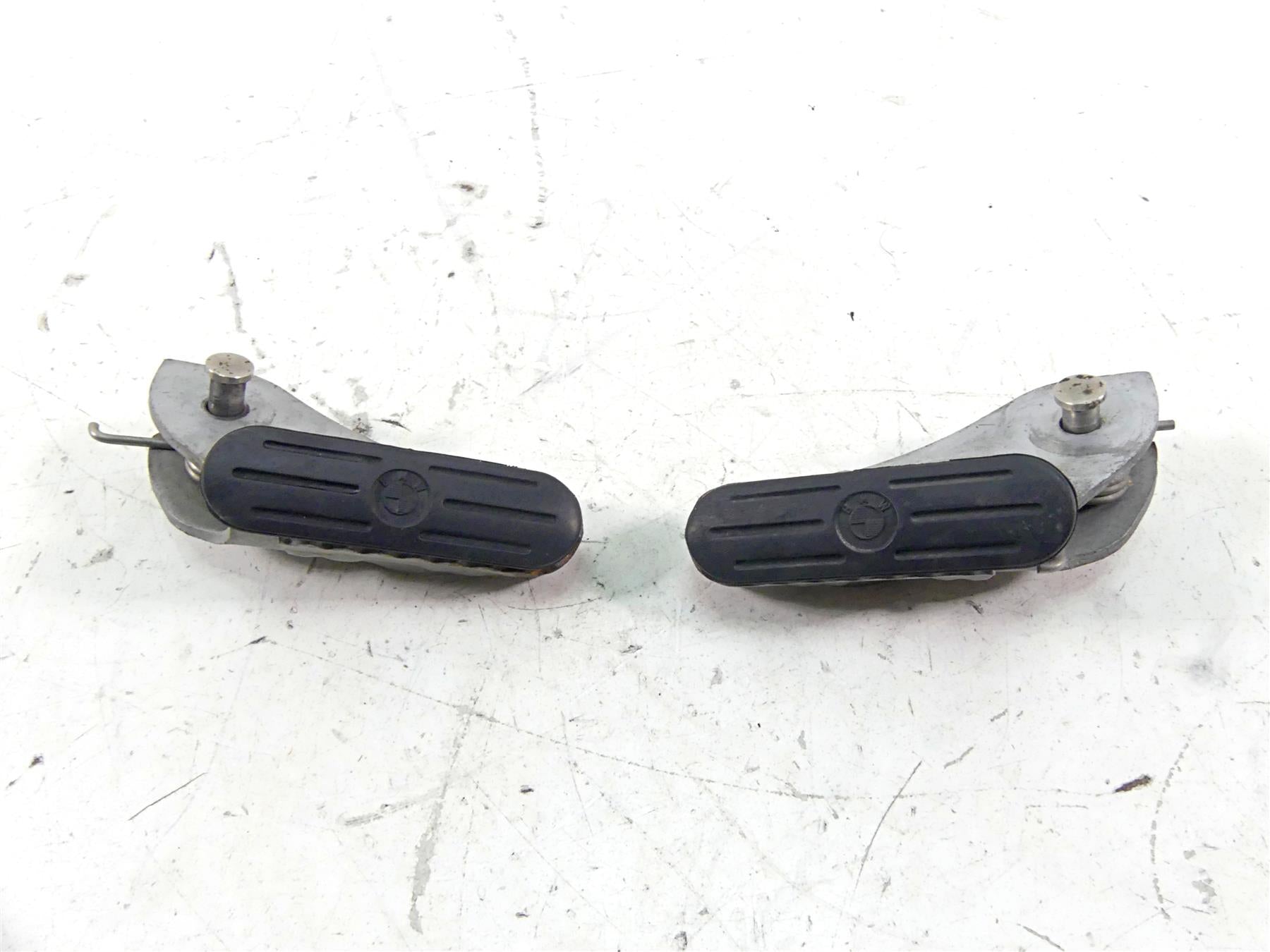 2009 BMW R1200 GS K25 Front Footpeg Foot Peg Rest Set 46717729281 46717729281 {{ shop.shopifyCountryName }} - Mototech271