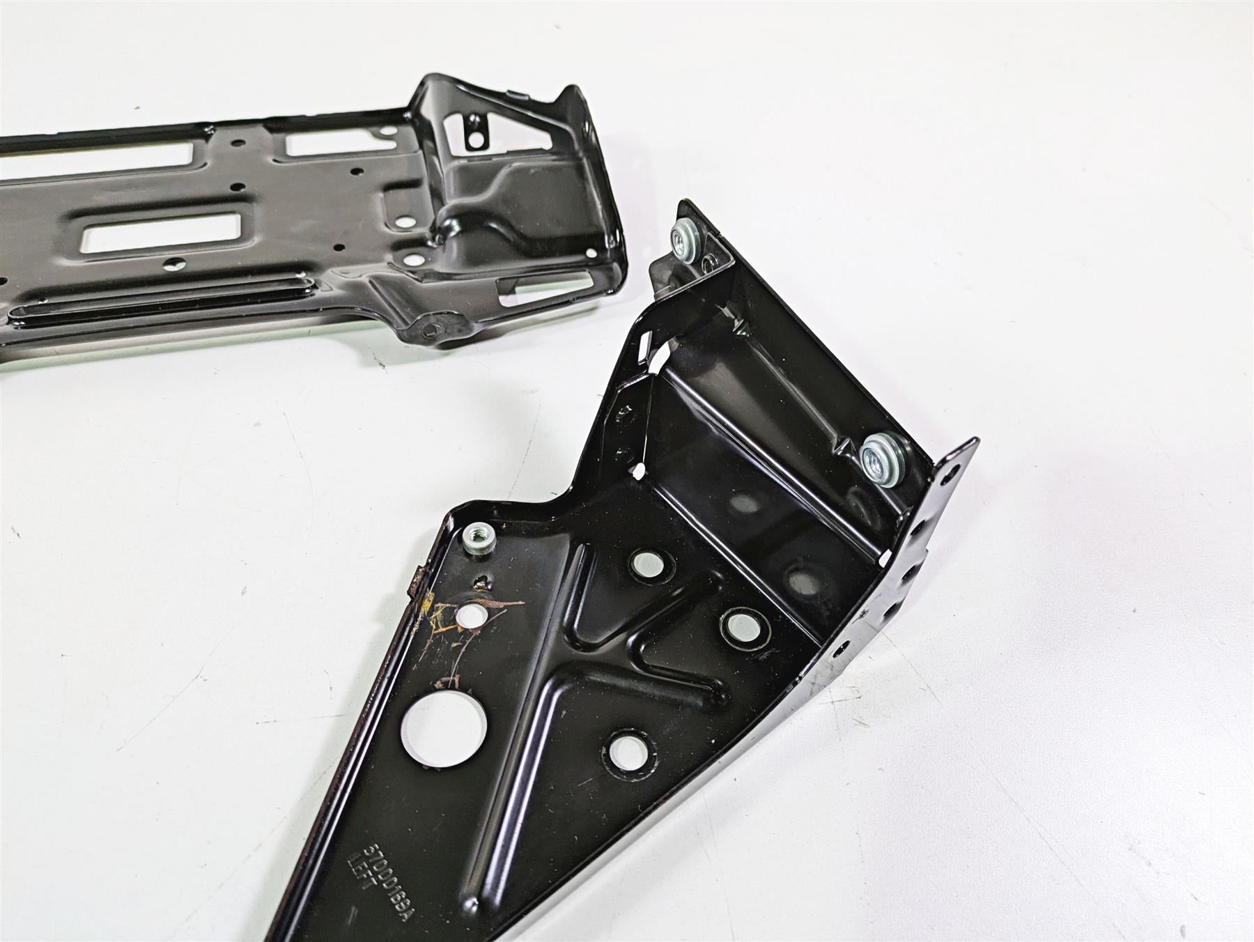 2017 Harley Touring FLHTKSE CVO E-Glide Front Fairing Support Mount Set 57000169 {{ shop.shopifyCountryName }} - Mototech271