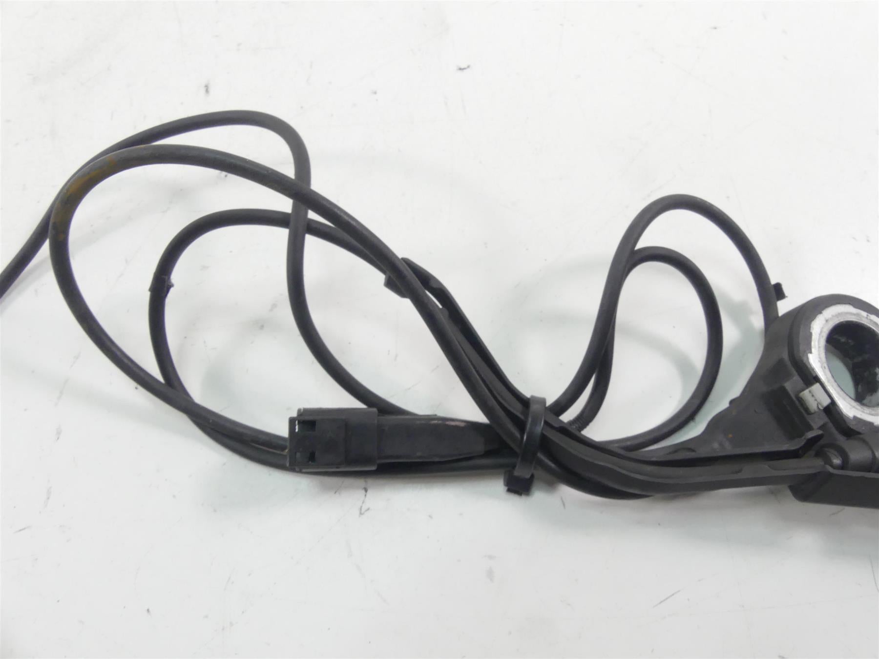 2021 Harley Softail FLSB Sport Glide Abs Wheel Speed Sensor Set 41100076 {{ shop.shopifyCountryName }} - Mototech271