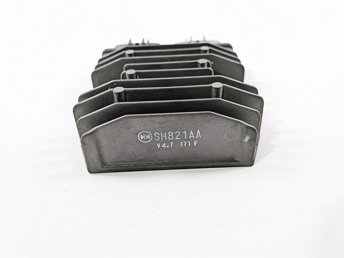 2025 Yamaha YZF R7 Rectifier Voltage Regulator 2K Only 27D-81960-00-00 SH821AA {{ shop.shopifyCountryName }} - Mototech271