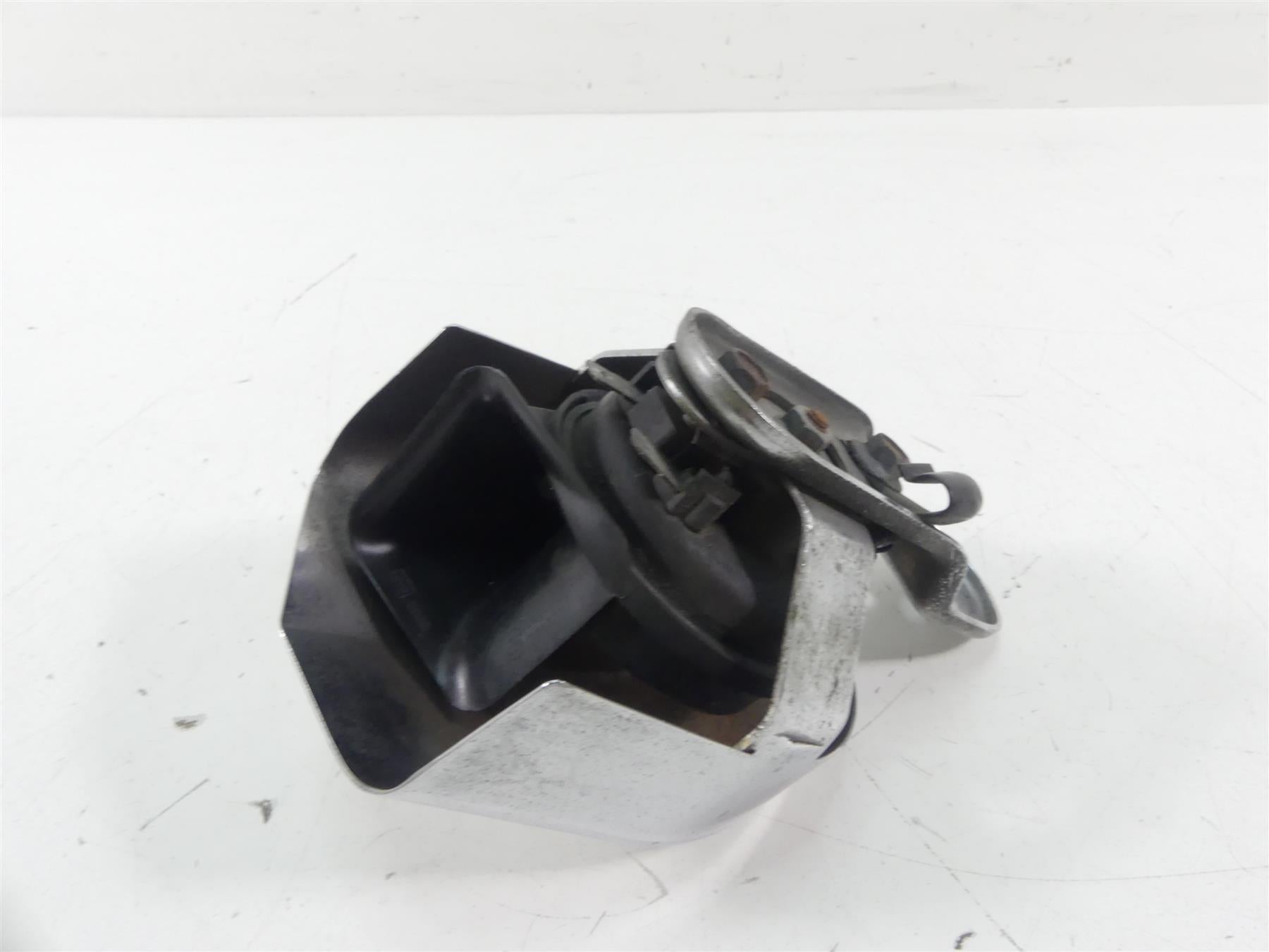2011 Harley Touring FLTRX Road Glide Horn + Chrome Cover 61300478A {{ shop.shopifyCountryName }} - Mototech271