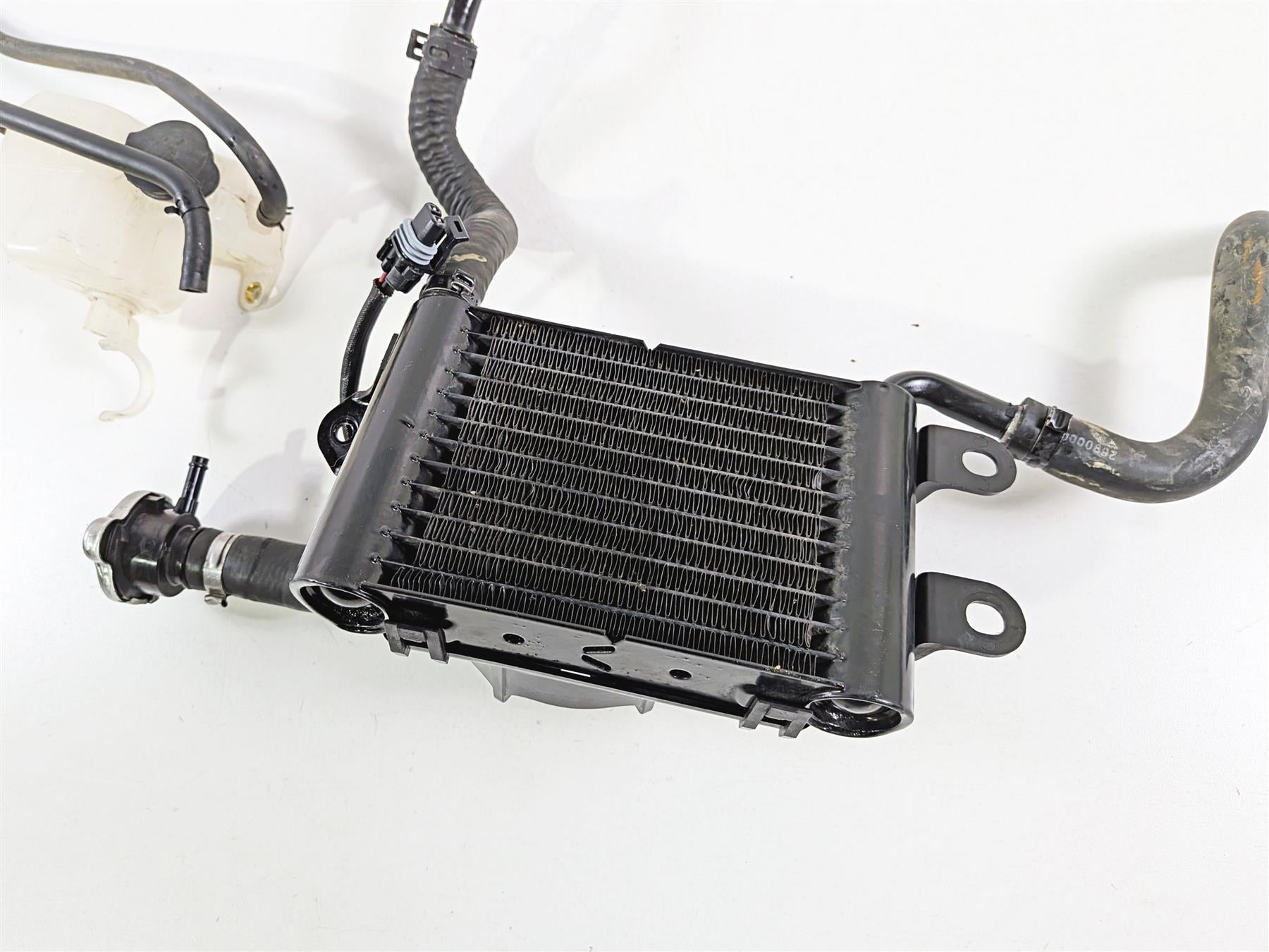 2014 Harley Touring FLHTK Electra Glide Right Radiator Fan Hoses Set 26800005-Mototech271