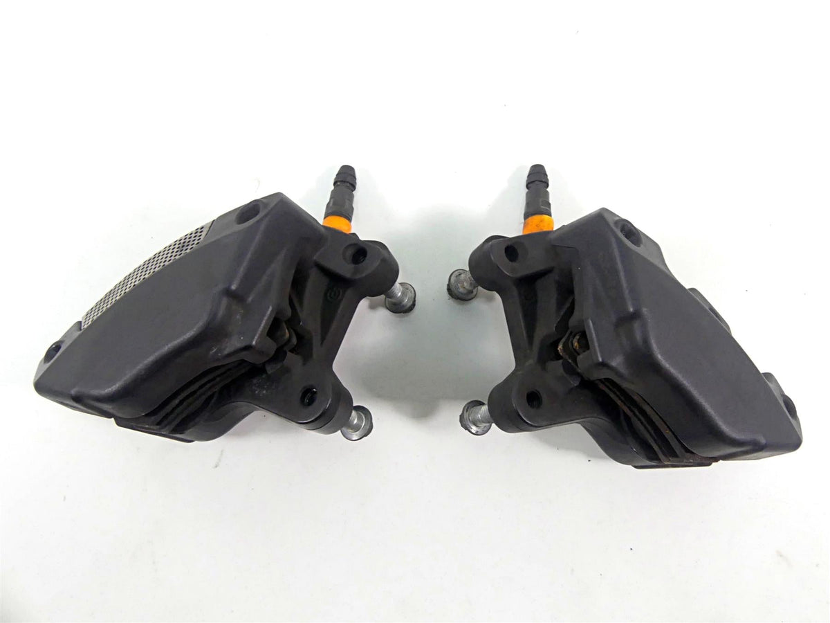 2014 Harley VRSCF Muscle V-Rod Front Brake Caliper Set 44731-08 44732-08 {{ shop.shopifyCountryName }} - Mototech271