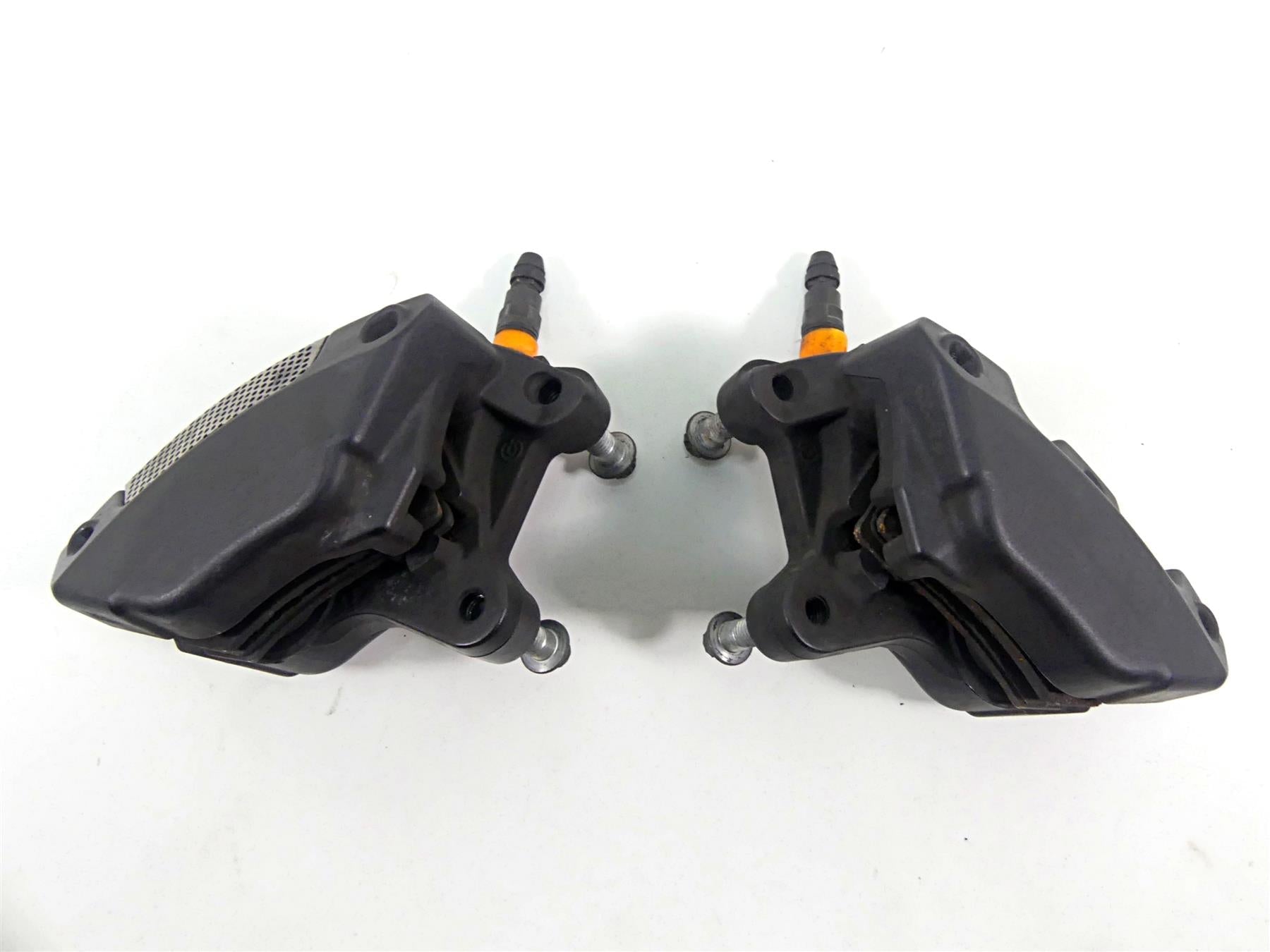 2014 Harley VRSCF Muscle V-Rod Front Brake Caliper Set 44731-08 44732-08 {{ shop.shopifyCountryName }} - Mototech271