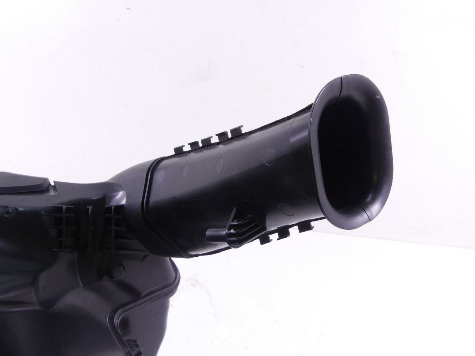 2020 BMW F900 R F900R K83 Air Cleaner Breather Filter Box Housing 8404342 {{ shop.shopifyCountryName }} - Mototech271
