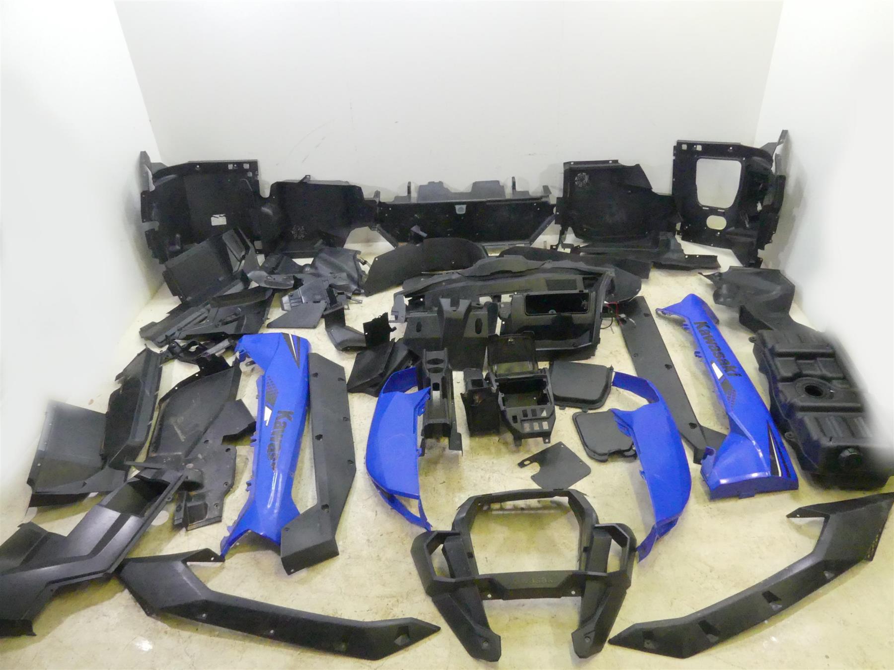 2021 Kawasaki Teryx KRX KRF 1000 Fairing Interior Cover Plastics 35038-0014-40D {{ shop.shopifyCountryName }} - Mototech271