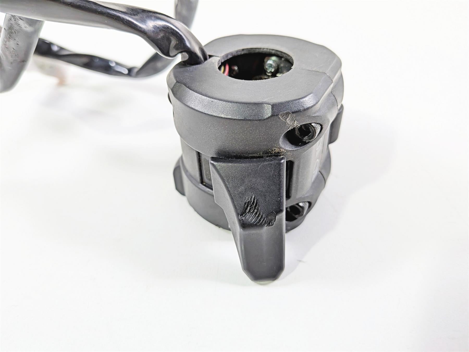2019 Ducati 959 Panigale Left Hand Turn Signal Control Switch - Read 65110132A {{ shop.shopifyCountryName }} - Mototech271