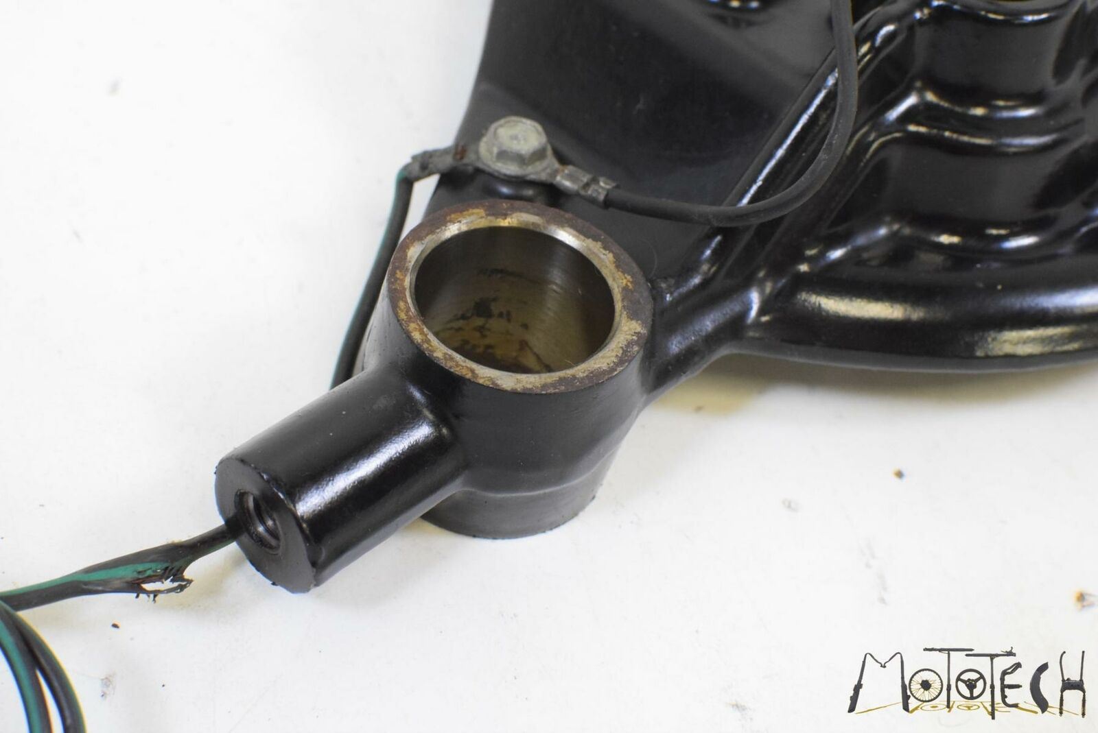 2011 Harley Touring FLTRU Road Glide Ultra Upper Triple Tree Clamp 45435-10 {{ shop.shopifyCountryName }} - Mototech271