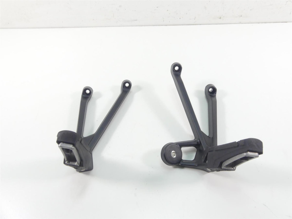 2016 BMW S1000XR K49 Rear Passenger Footpeg Set 46718553845 46718553846 {{ shop.shopifyCountryName }} - Mototech271