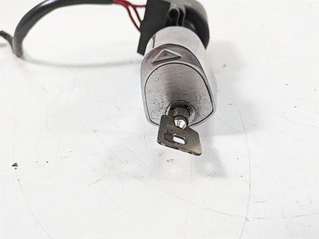 2005 Harley Touring FLHTCUI Electra Glide Ignition Switch Key Lock Set 71640-99 {{ shop.shopifyCountryName }} - Mototech271