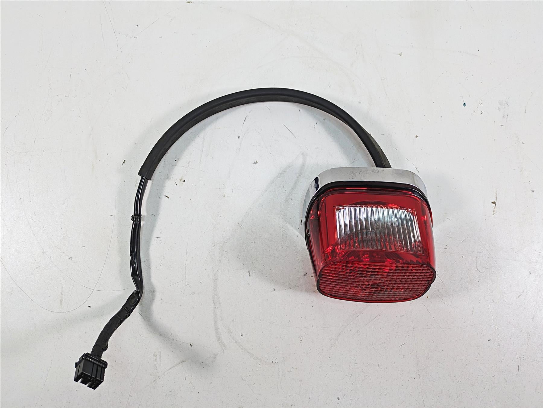 2006 Harley Touring FLHTCUI Electra Glide Taillight Tail Light & Wiring 68140-04 {{ shop.shopifyCountryName }} - Mototech271