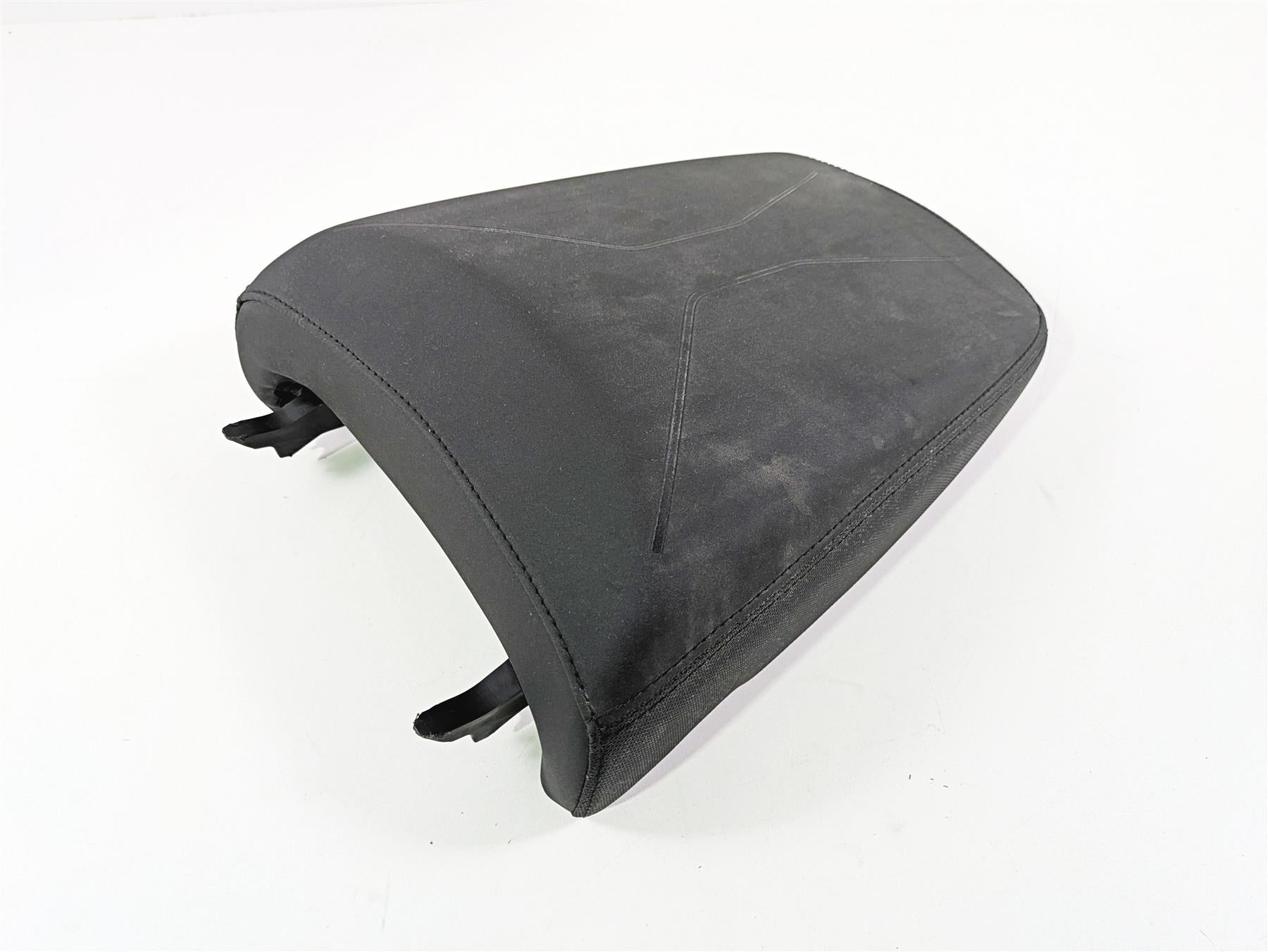 2024 Triumph Tiger 900 GT Rear Passenger Seat Saddle Comfort 2 tone T2311981 {{ shop.shopifyCountryName }} - Mototech271