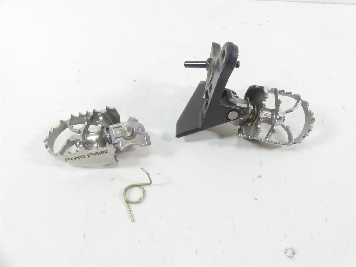 2017 BMW F800GS K72 Front Pivotpegz Footpeg Foot Peg Set PP-13MK2R PP-PBMK3R {{ shop.shopifyCountryName }} - Mototech271