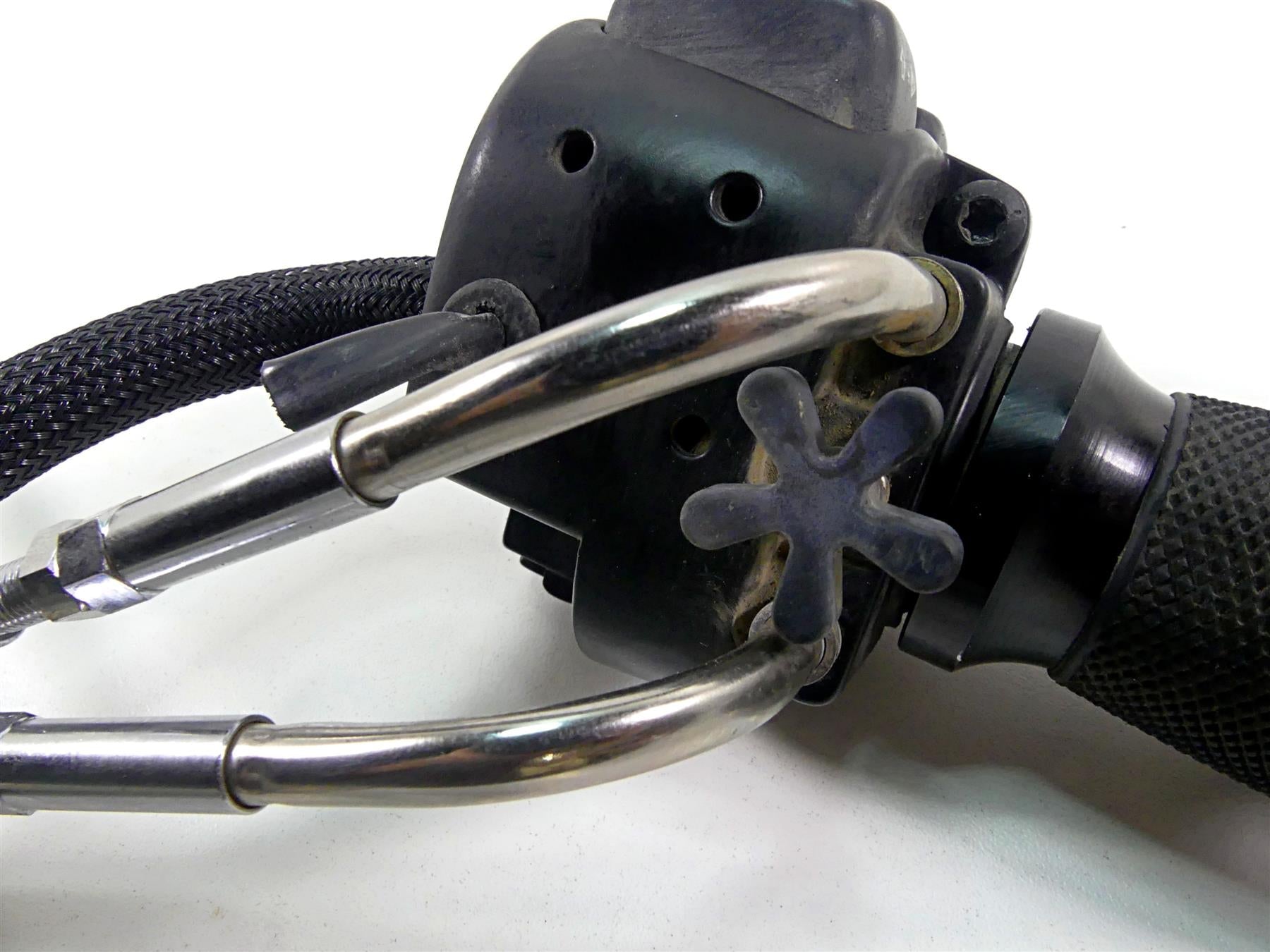 2010 Harley FXDF Dyna Fat Bob Right Control Switch - Cut Blinker 71684-06A {{ shop.shopifyCountryName }} - Mototech271