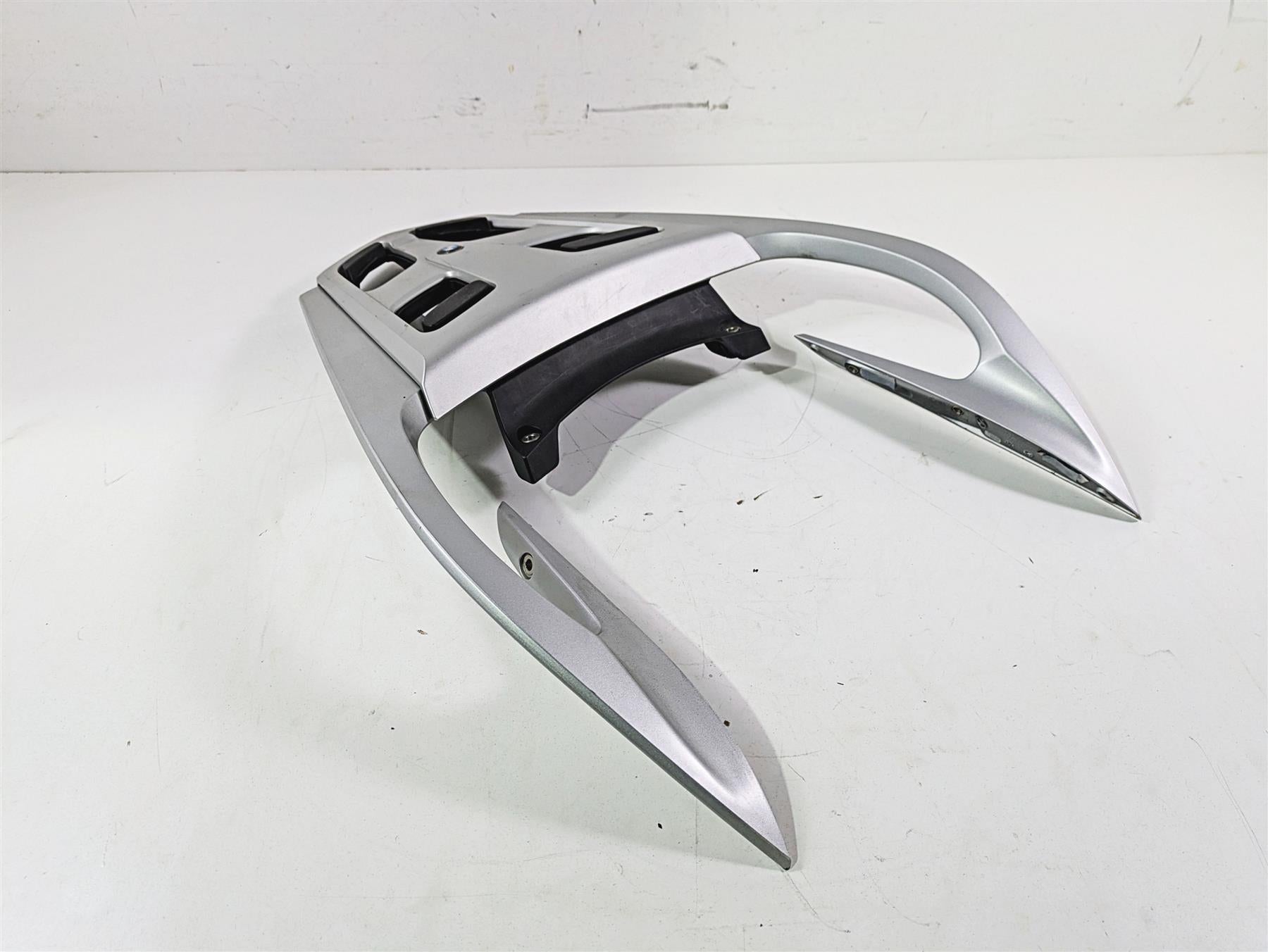 2009 BMW R1200RT K26 Rear Luggage Rack & Grab Handles - Read 46548533973 {{ shop.shopifyCountryName }} - Mototech271
