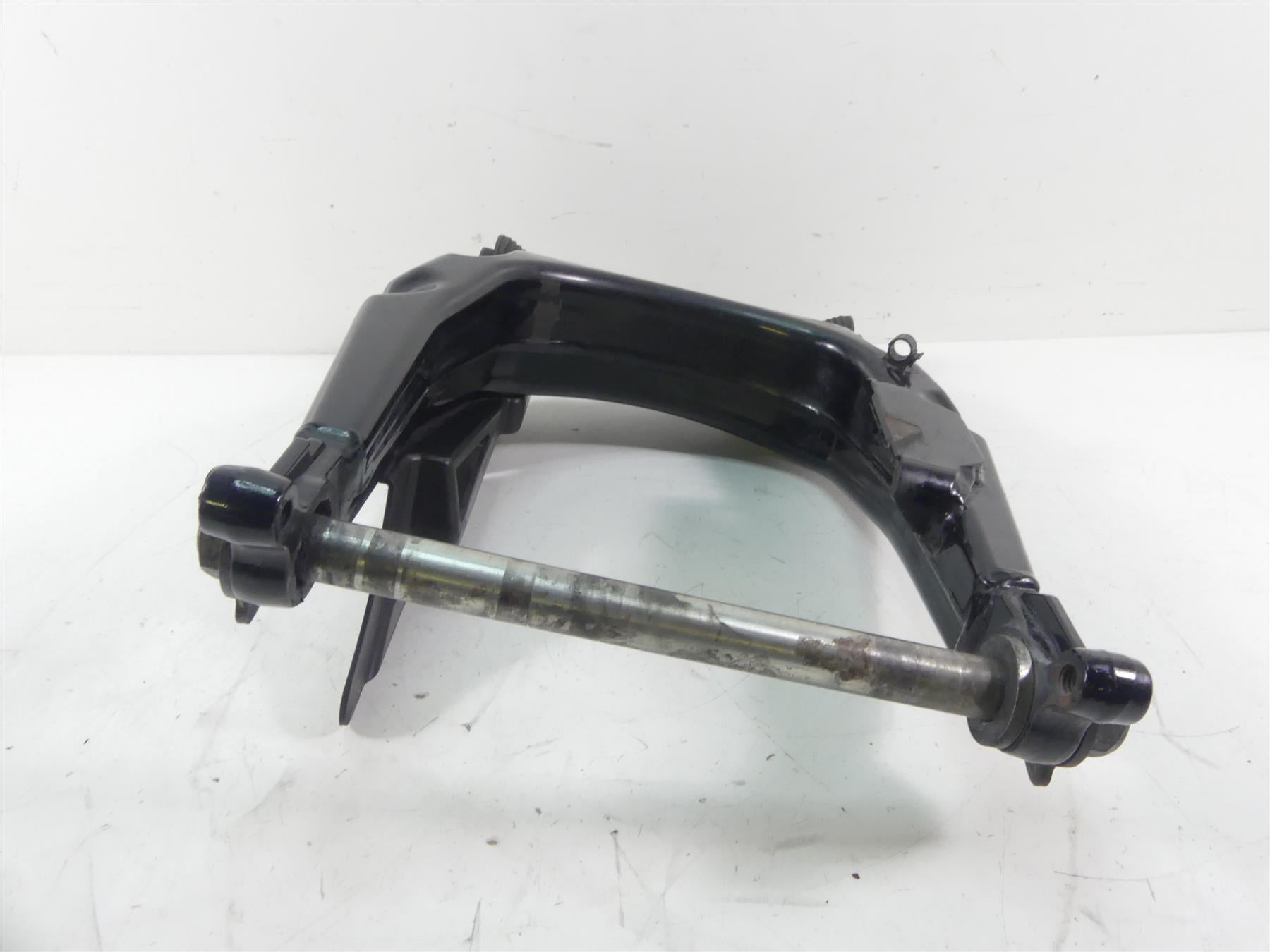 2011 Harley Touring FLTRX Road Glide Rear Swingarm Swing Arm + Axle 45470-09 {{ shop.shopifyCountryName }} - Mototech271