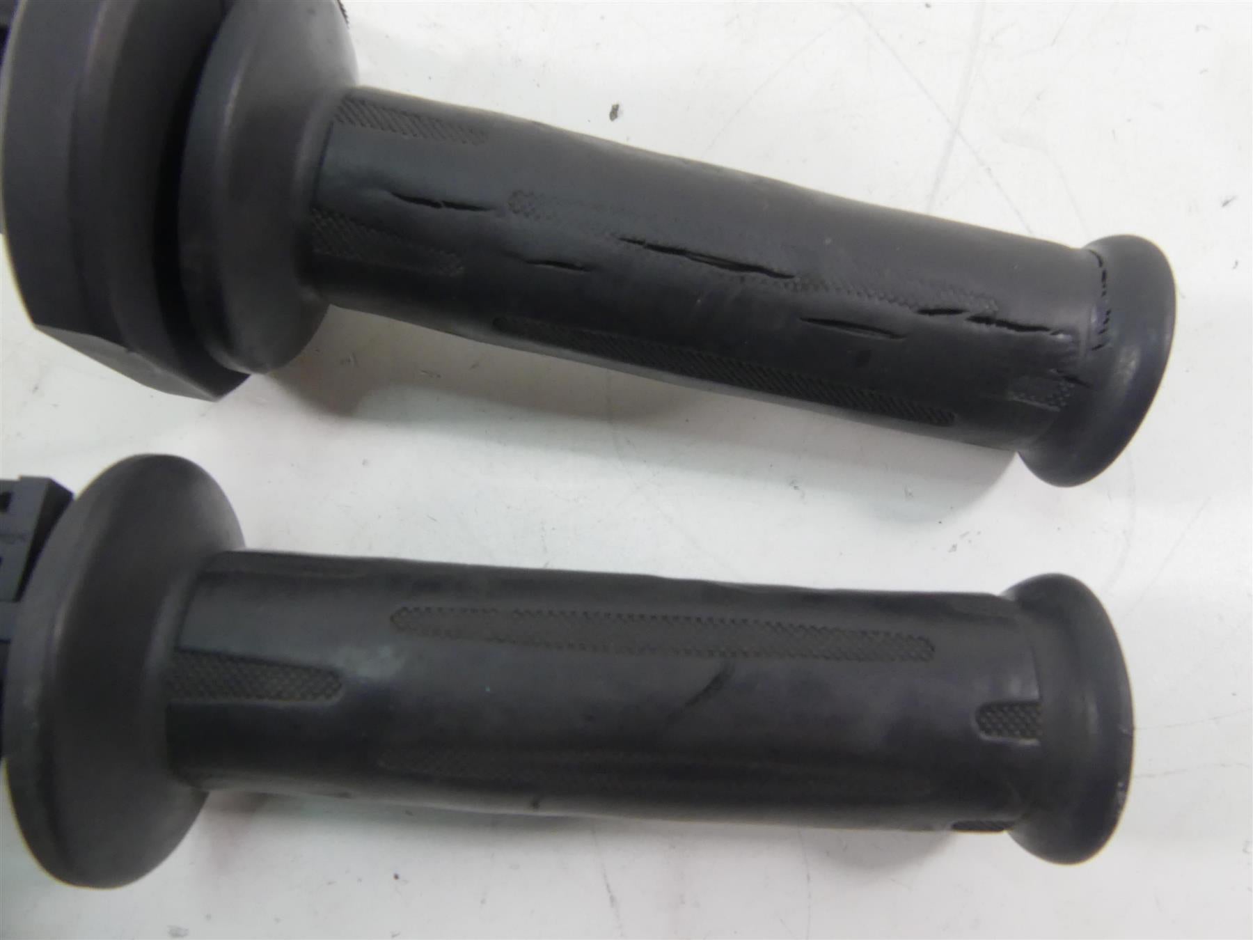 2008 BMW R1200GS K25 Heated Hand Grip Set - Read 61317727067 61317695470 {{ shop.shopifyCountryName }} - Mototech271