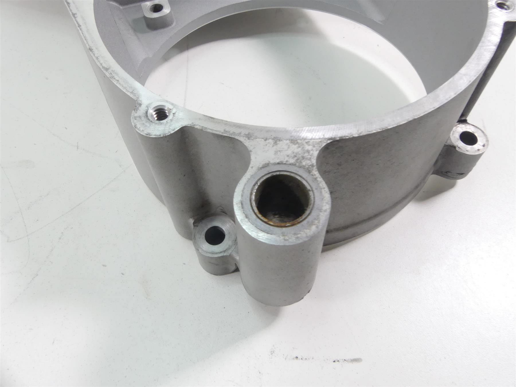 2004 Harley FLHTC SE CVO Electra Glide Inner Primary Drive Clutch Cover 60677-01 {{ shop.shopifyCountryName }} - Mototech271