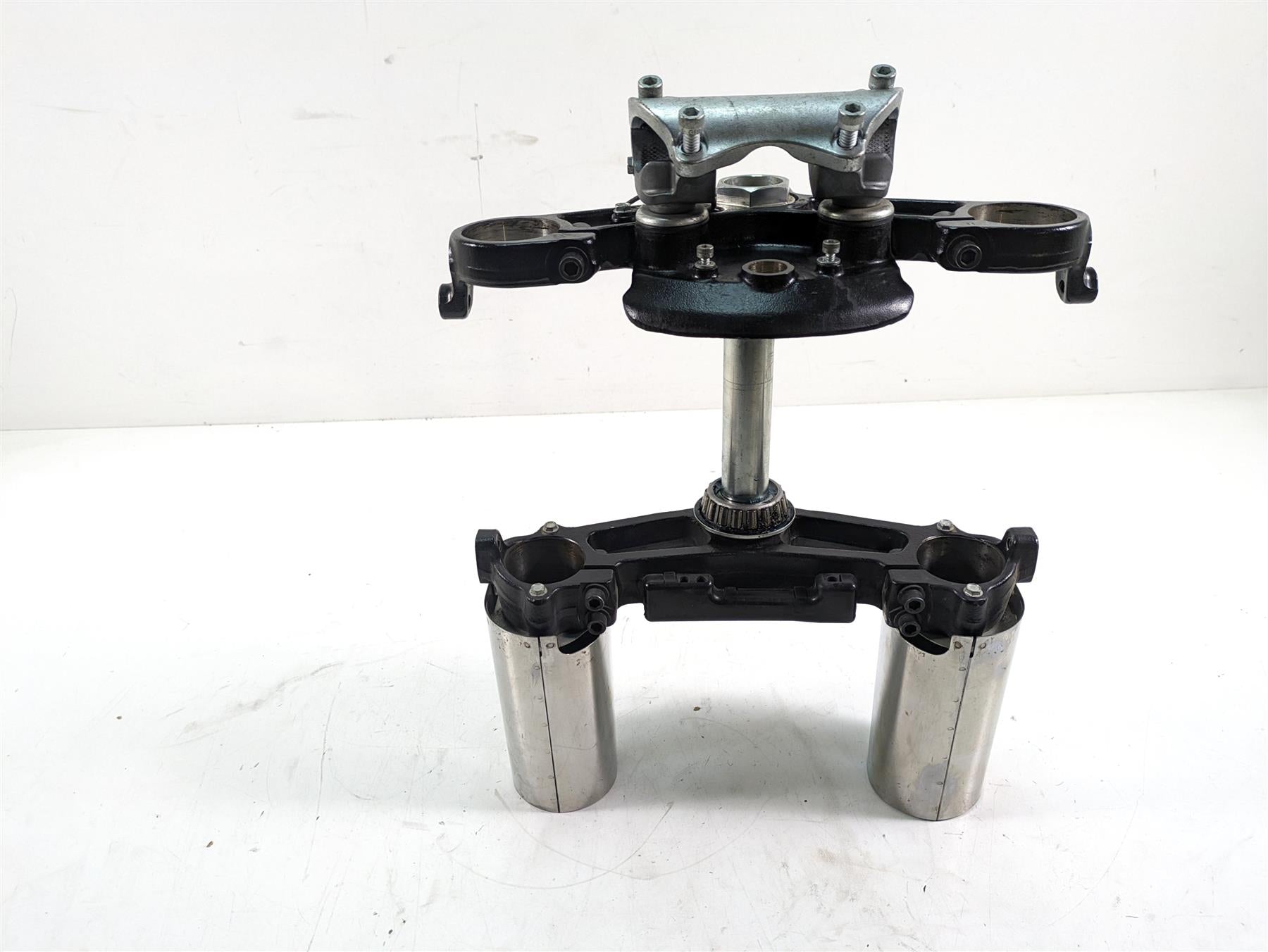2014 Harley Touring FLHTK Electra Glide Upper Lower Triple Tree & Riser 45900091