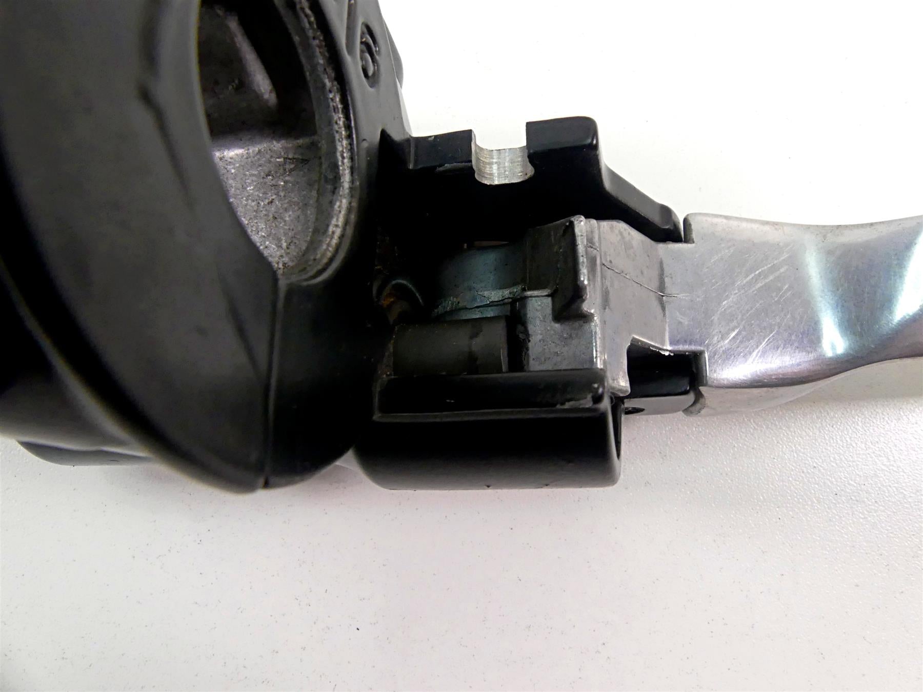 2003 Harley Touring FLHTCI E-Glide 100TH Front Brake Master Cylinder 41700737 {{ shop.shopifyCountryName }} - Mototech271