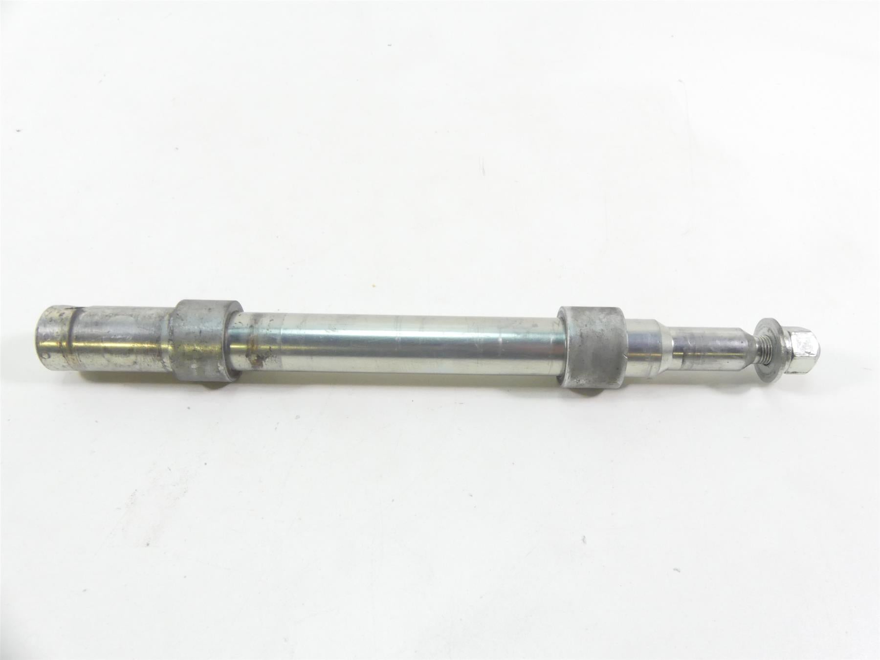 2004 Harley FLHTC SE CVO Electra Glide Front 1" Wheel Spindle Axle 43364-00 {{ shop.shopifyCountryName }} - Mototech271