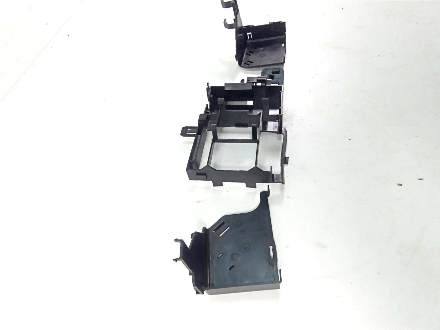 2015 Harley VRSCF Muscle V-Rod Electric Battery Holder Stay Bracket Set 70475-07 {{ shop.shopifyCountryName }} - Mototech271