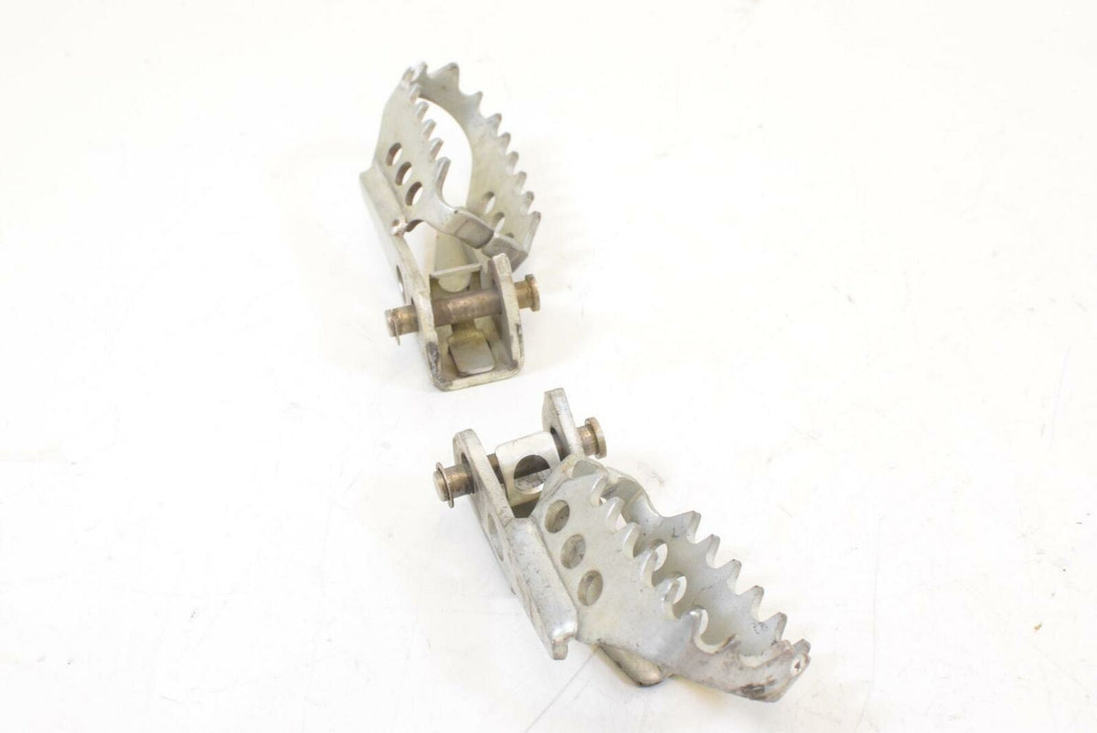 2009 BMW R1200 GS K255 Adv Front Rider Driver Footpeg Set 46717694557 {{ shop.shopifyCountryName }} - Mototech271