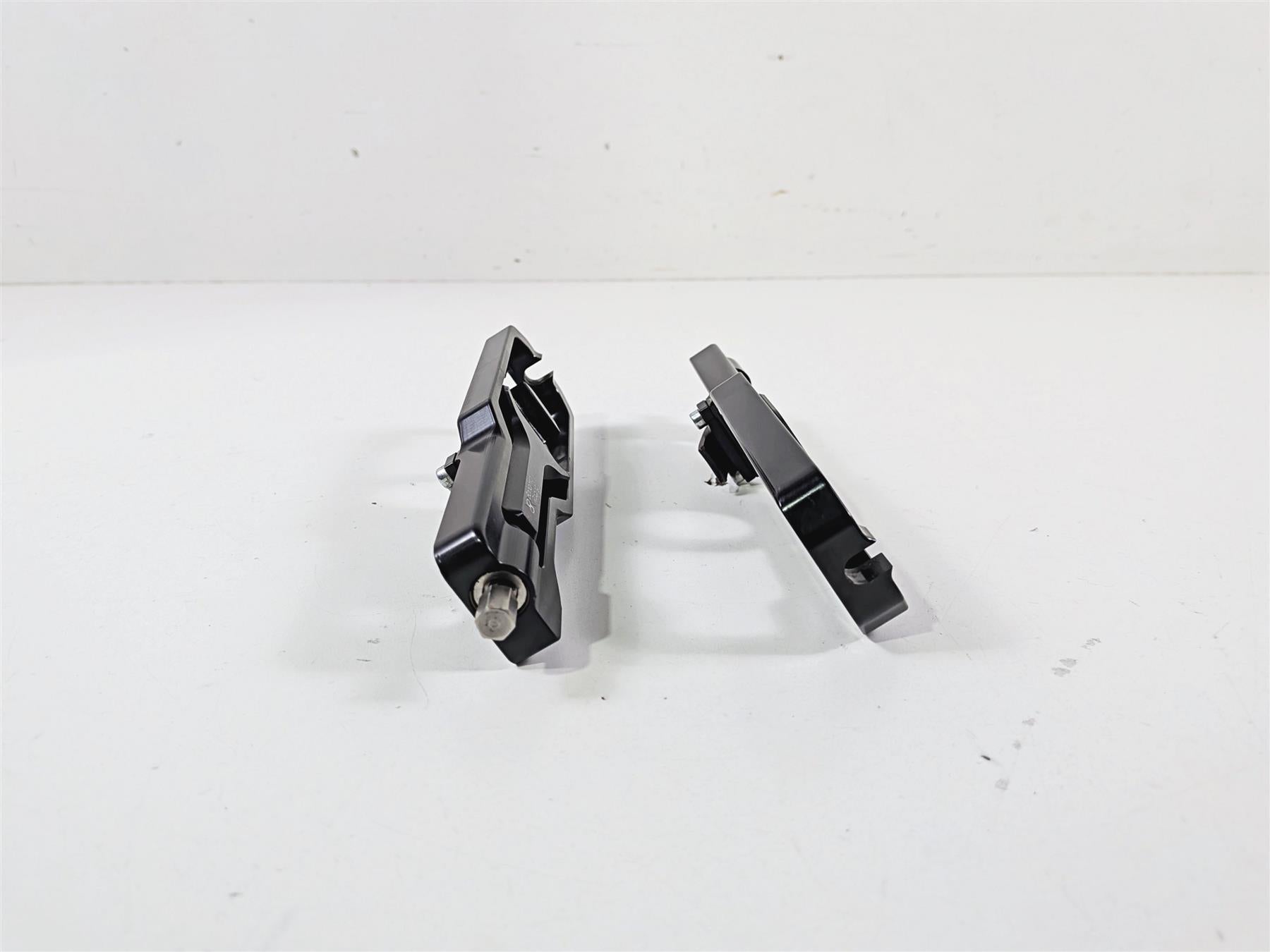 2018 Aprilia RSV4 RR Bonamici Racing Chain Adjusters Black CODE CHAD04_BK {{ shop.shopifyCountryName }} - Mototech271