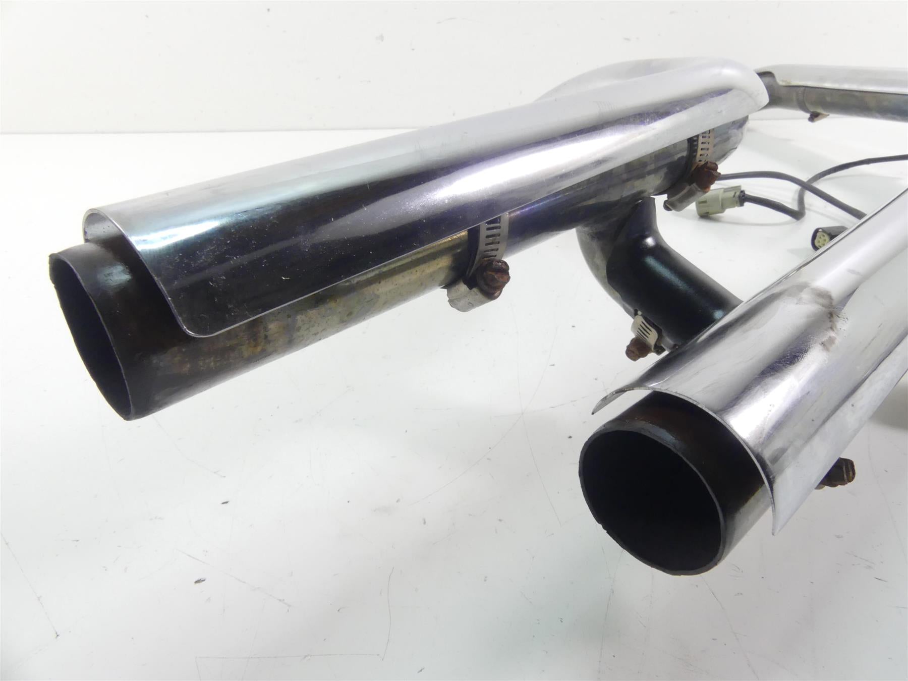 2016 Harley FLS Softail Slim Exhaust Manifold Header Chrome Pipes Set 65600049 {{ shop.shopifyCountryName }} - Mototech271