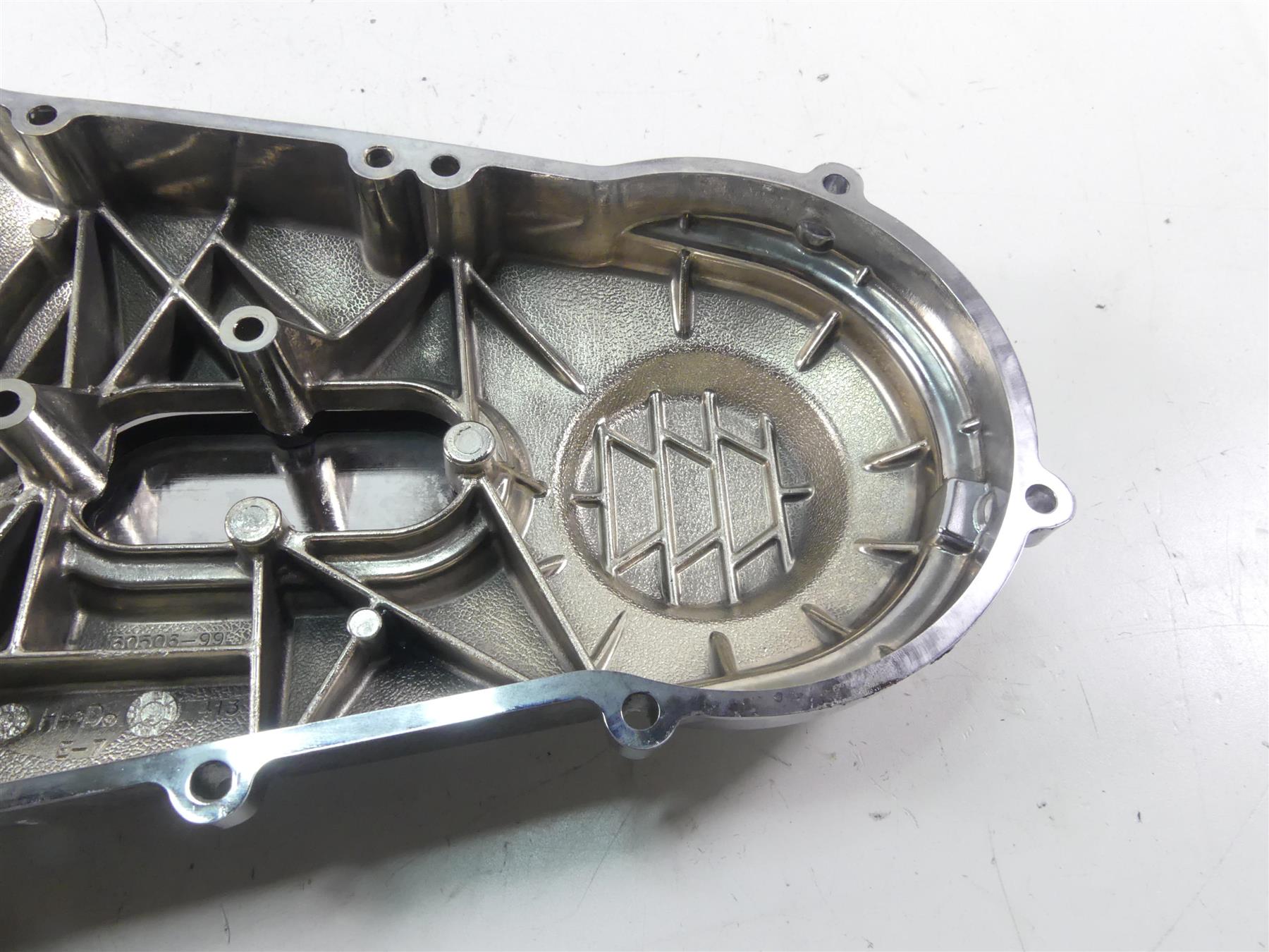 2004 Harley Softail FXSTD SE CVO Deuce Outer Primary Drive Clutch Cover 60506-99 {{ shop.shopifyCountryName }} - Mototech271