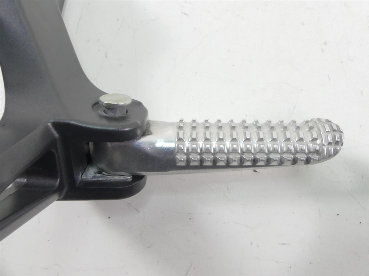 2022 Yamaha MT09 FZ09 Rear Passenger Footpeg Set - Read B7N-2741L-00-00 {{ shop.shopifyCountryName }} - Mototech271