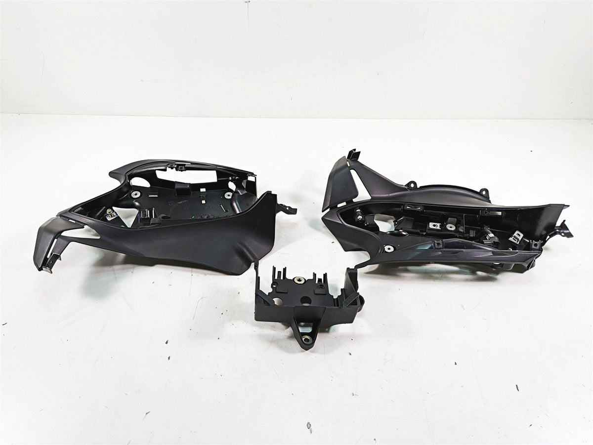 2016 Ducati Panigale 1299 S Rectifier Cdi Battery Holder Set 829PA361A 829PA371A {{ shop.shopifyCountryName }} - Mototech271