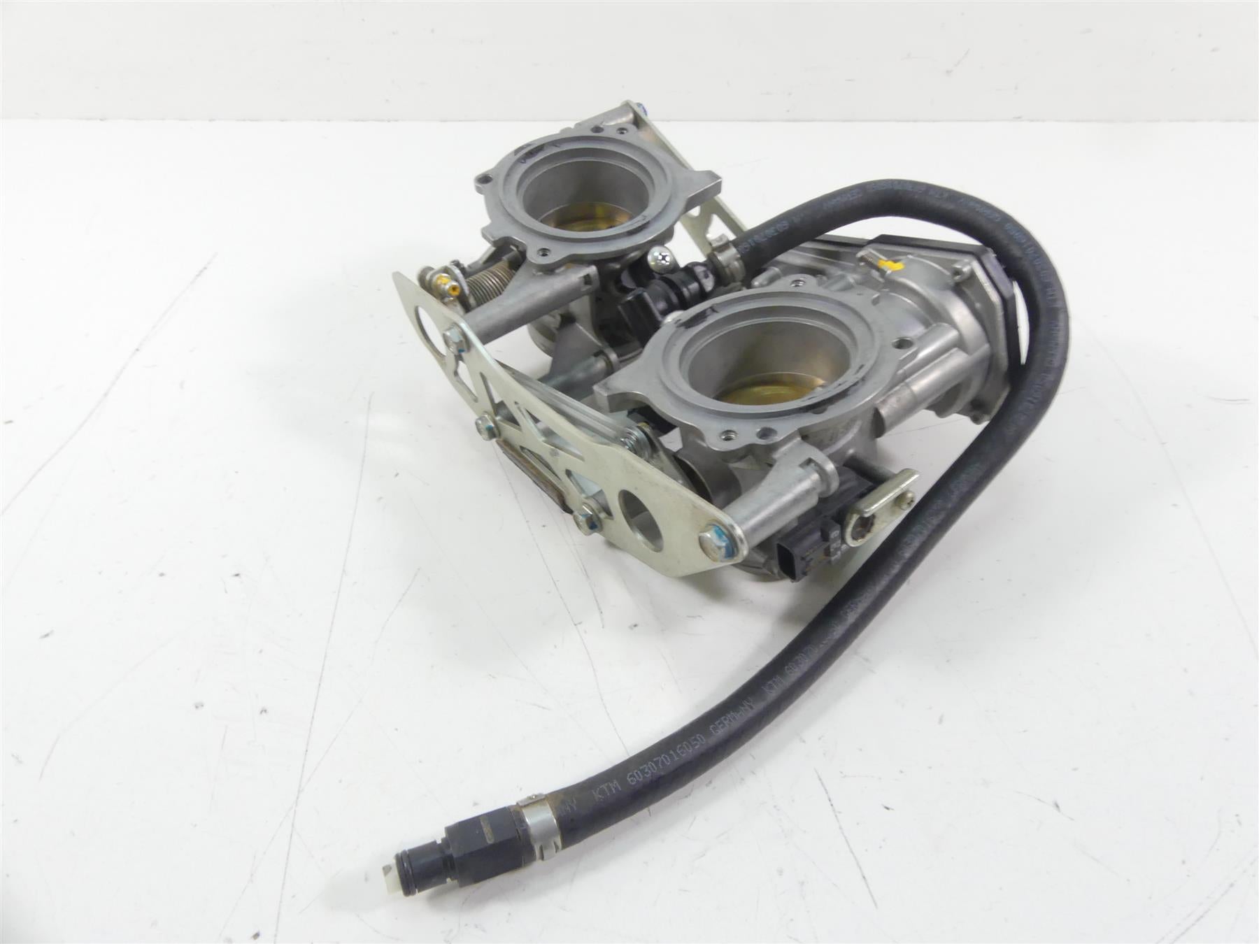 2015 KTM 1190 Adventure R Throttle Body Bodies Fuel Injection 60341001000 {{ shop.shopifyCountryName }} - Mototech271