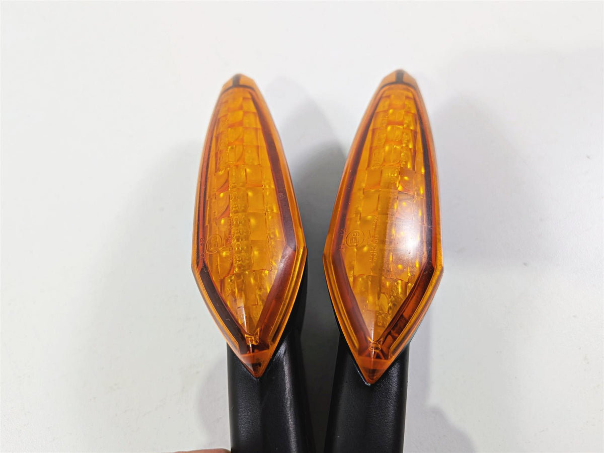 2016 Victory Cross Country Front Black Blinker Turn Signal Set 2411114 {{ shop.shopifyCountryName }} - Mototech271
