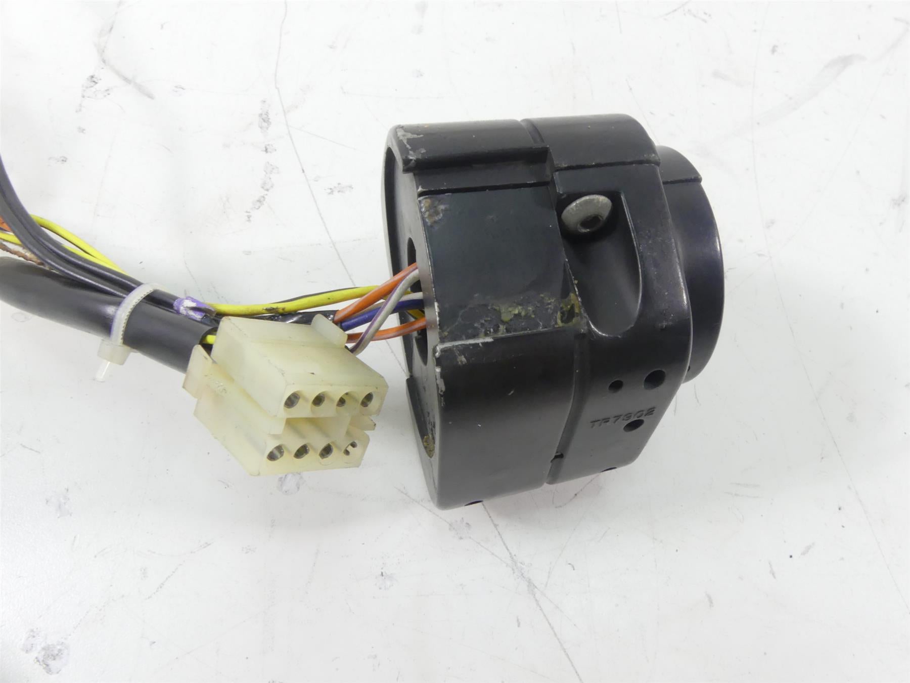 1995 Harley Dyna FXDL Low Rider Left Hand Control Switch 70218-87A {{ shop.shopifyCountryName }} - Mototech271