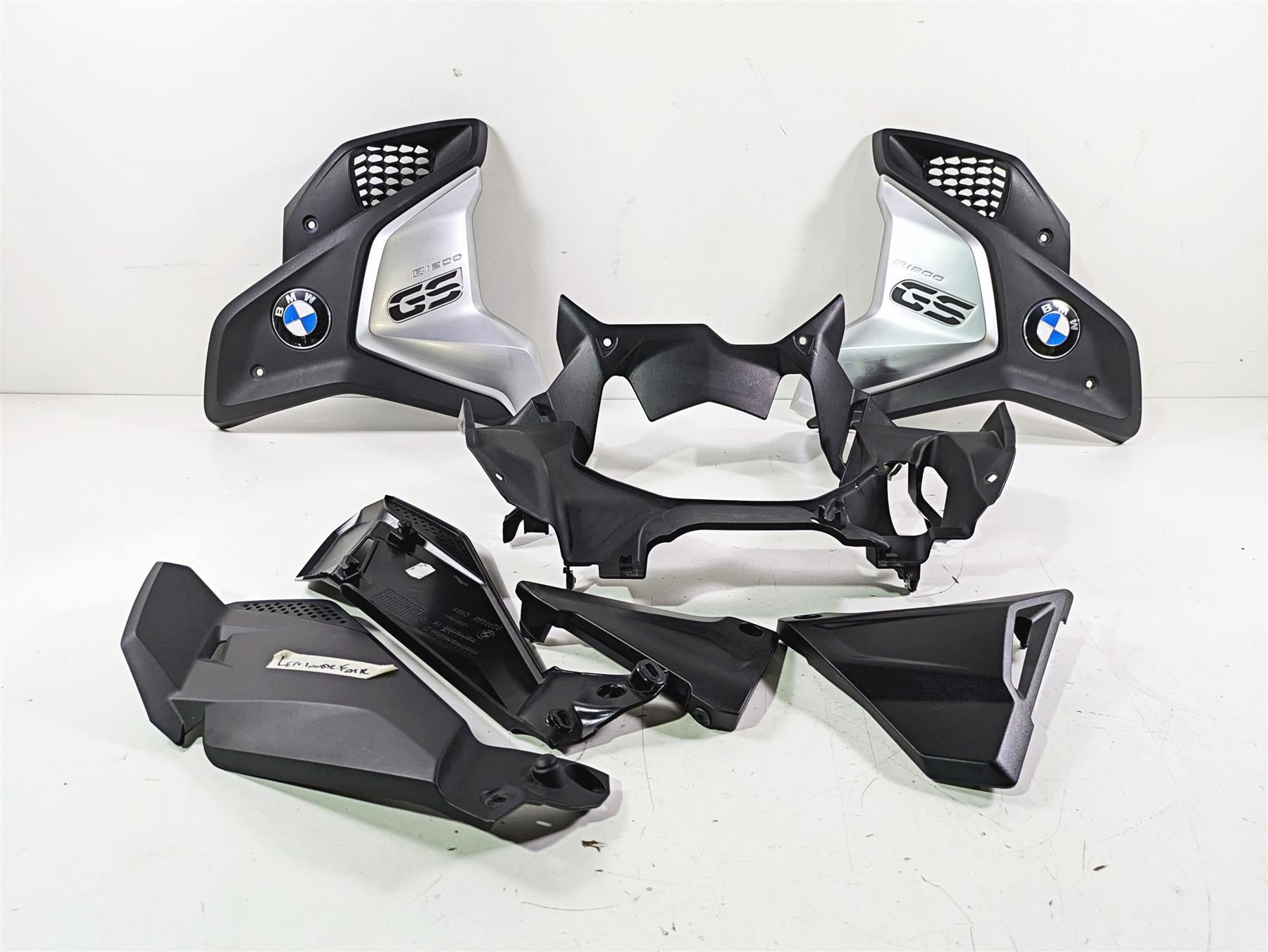 2018 BMW R1200GS GSW K50 Misc Cover Fairings Cowl Set 46638556656 {{ shop.shopifyCountryName }} - Mototech271