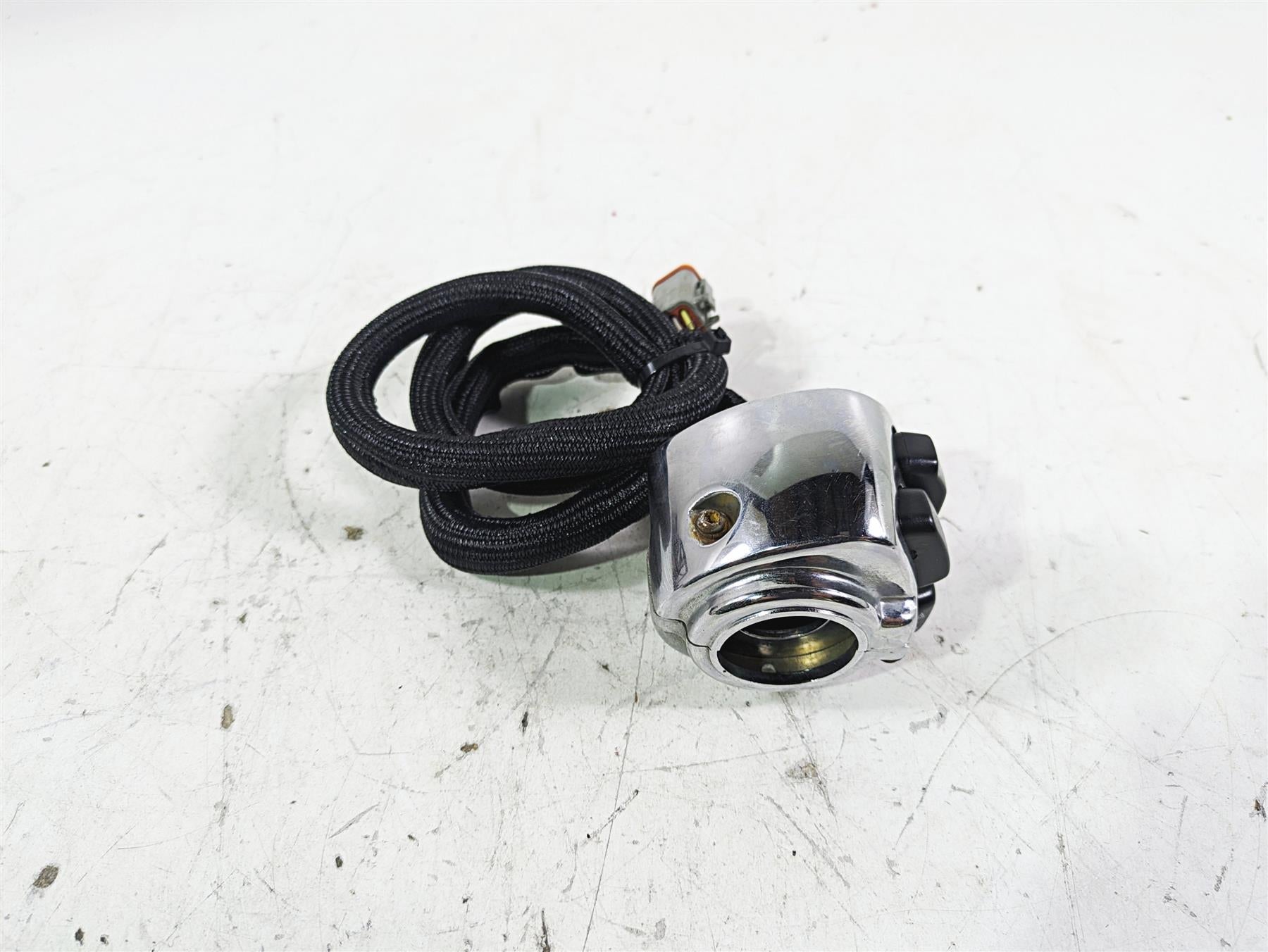 2002 Harley FLSTC Softail Heritage Left Chrome Hand Control Switch 71682-06A {{ shop.shopifyCountryName }} - Mototech271