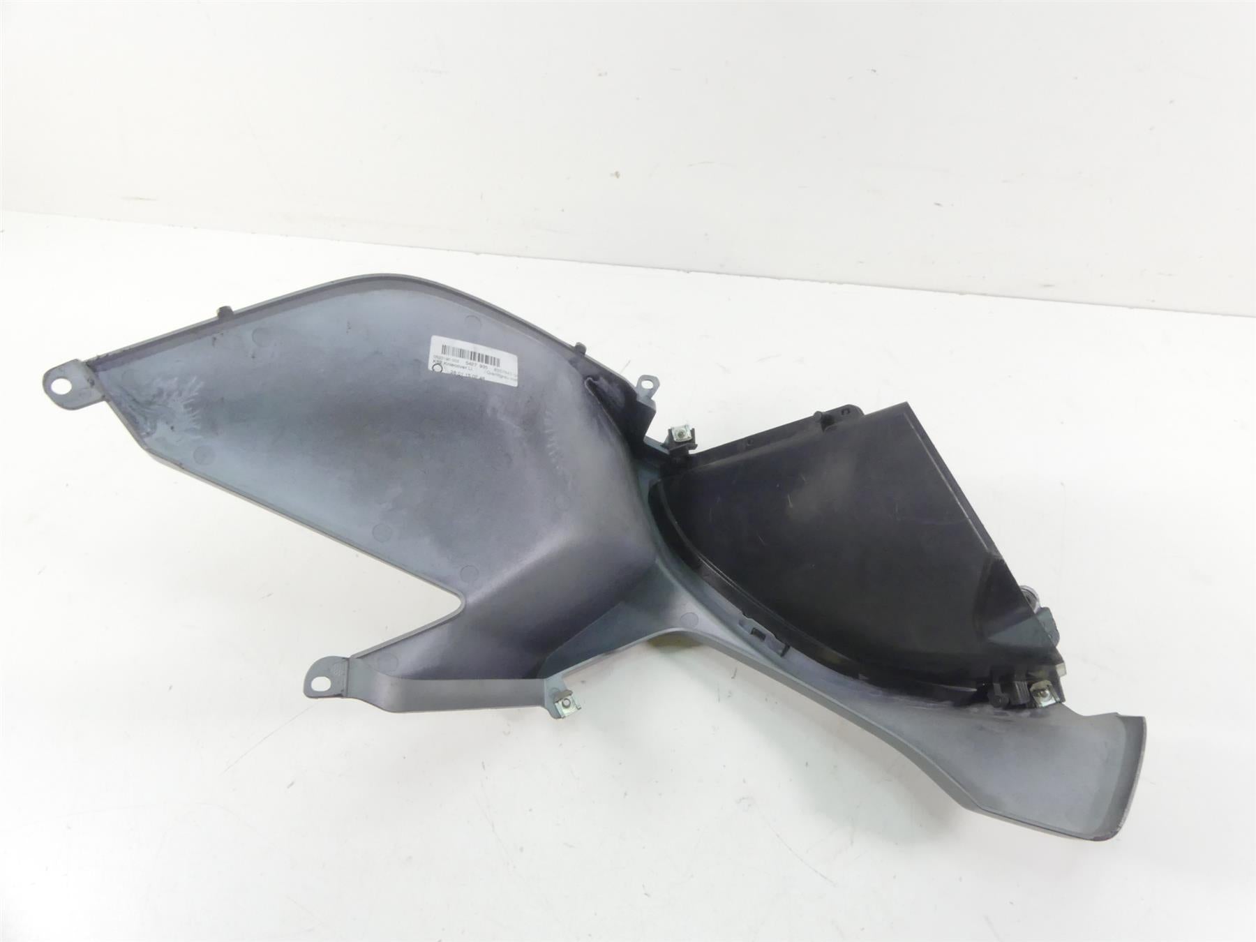 2015 BMW R1200RT K52 Left Side Between Leg Knee Fairing Cover 46638533581 {{ shop.shopifyCountryName }} - Mototech271