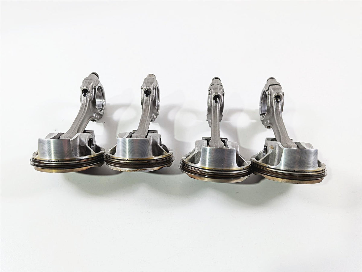 2017 BMW S1000RR K46 All 4 Piston & Connecting Rod Set 11258536333 {{ shop.shopifyCountryName }} - Mototech271