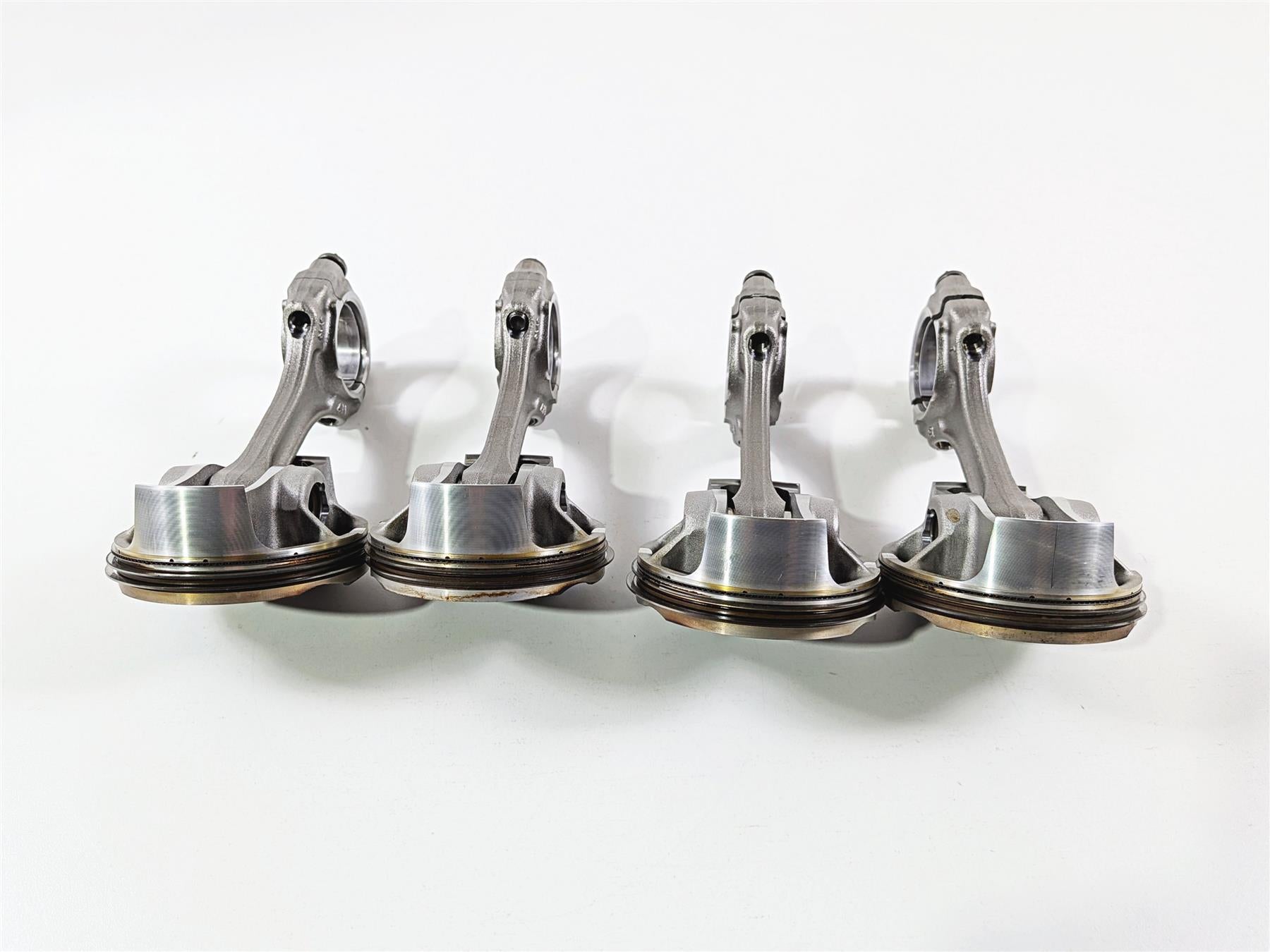 2017 BMW S1000RR K46 All 4 Piston & Connecting Rod Set 11258536333 {{ shop.shopifyCountryName }} - Mototech271