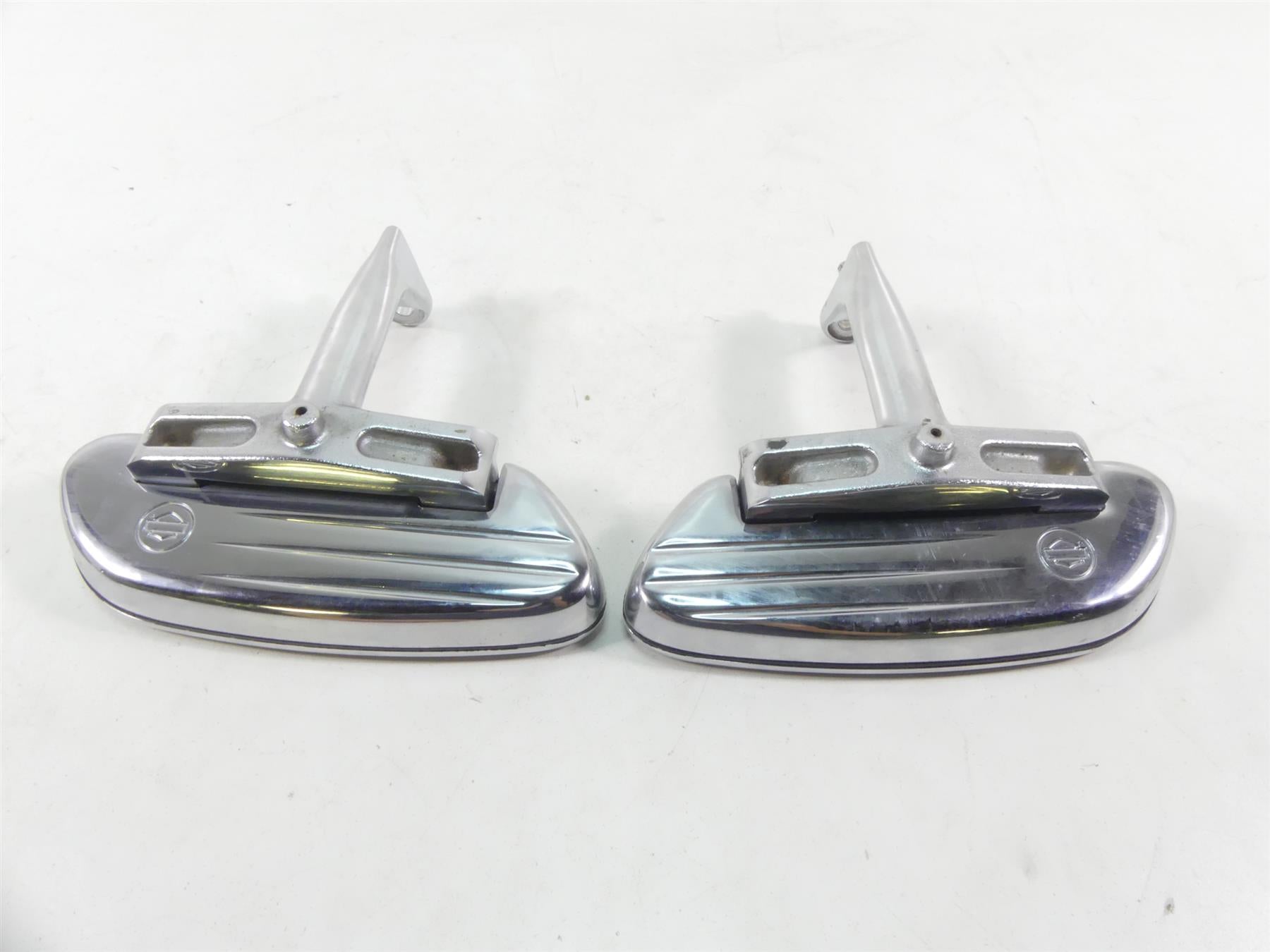 2004 Harley FLHTC SE CVO Electra Glide Rear Chrome Floorboard Set 47373-04 {{ shop.shopifyCountryName }} - Mototech271