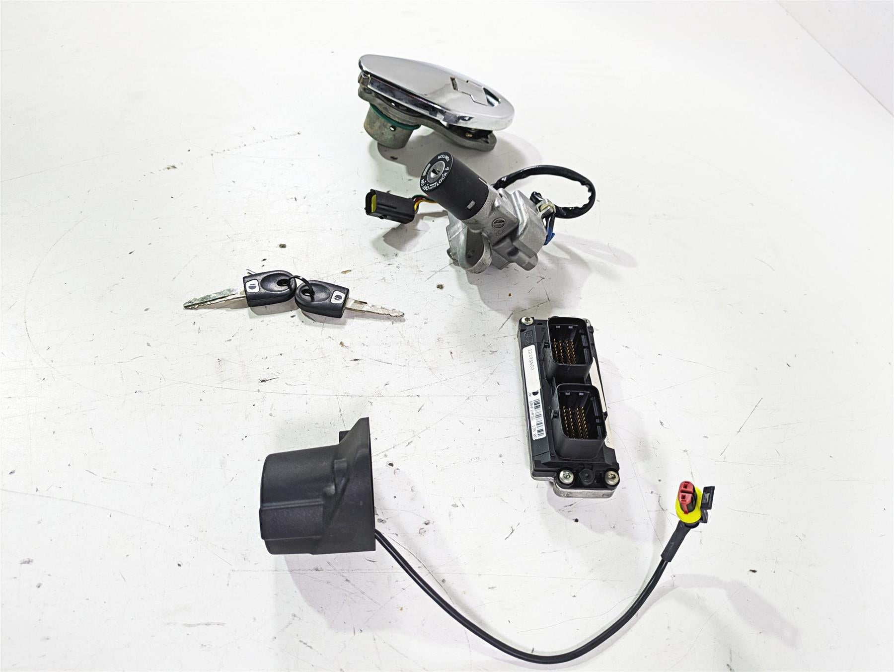 2007 Ducati Sport Classic GT1000 Cdi Ecm Engine Control Module Ignition Key Lock 11K 40610381C {{ shop.shopifyCountryName }} - Mototech271