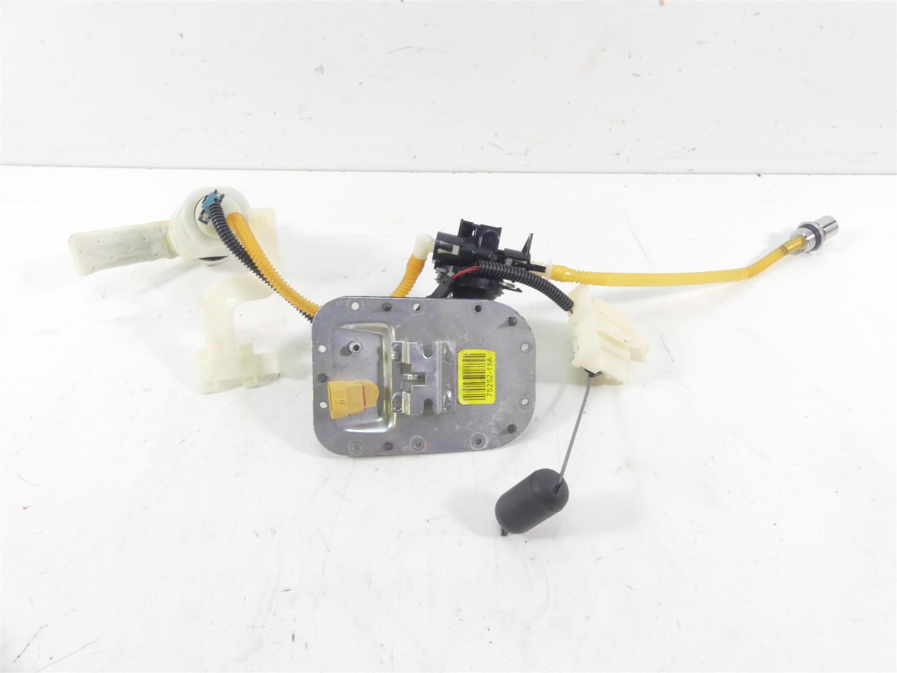 2016 Harley FLS Softail Slim Fuel Gas Petrol Pump 6K Only - Tested 75252-11A {{ shop.shopifyCountryName }} - Mototech271