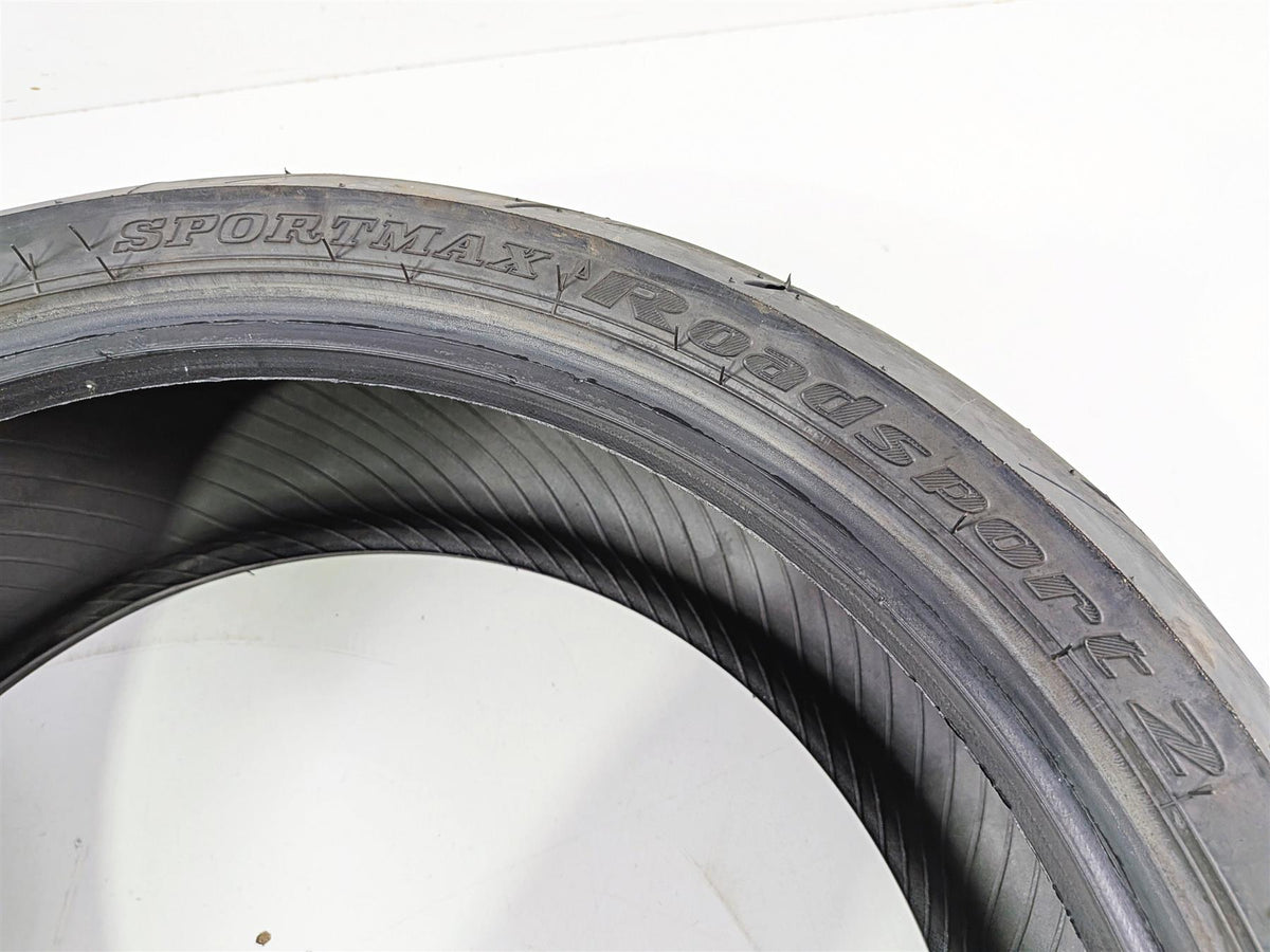 Used Motorcycle Rear Tire Dunlop Sportmax Roadsport 2 190/50R17 45238822 {{ shop.shopifyCountryName }} - Mototech271